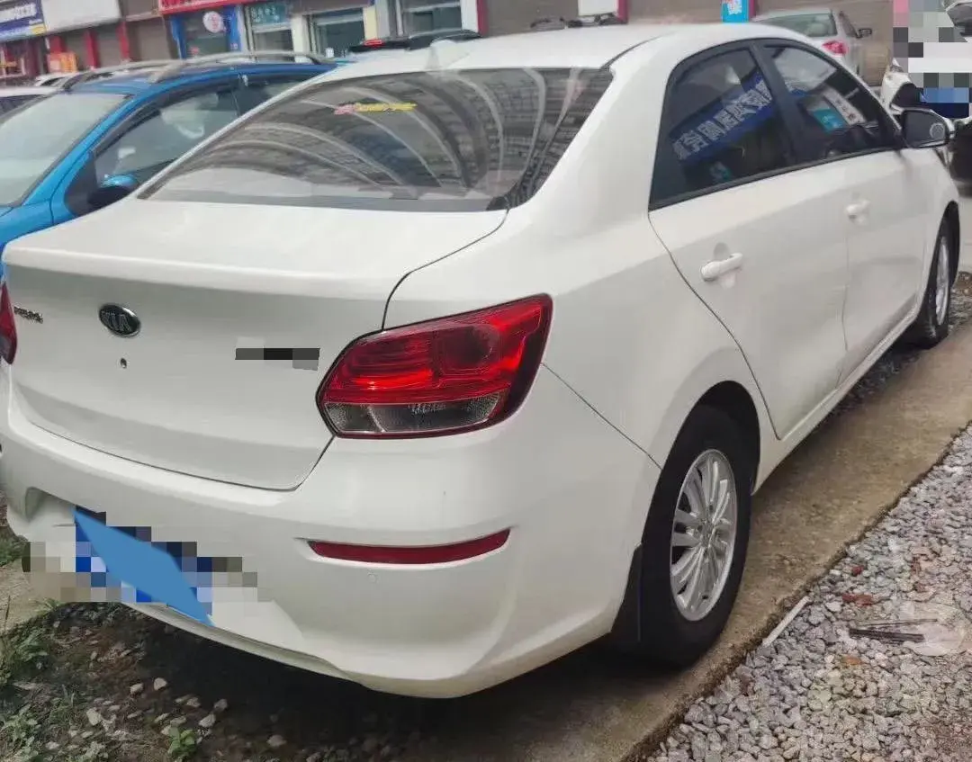 2017 KIA PEGAS thumbnail 4