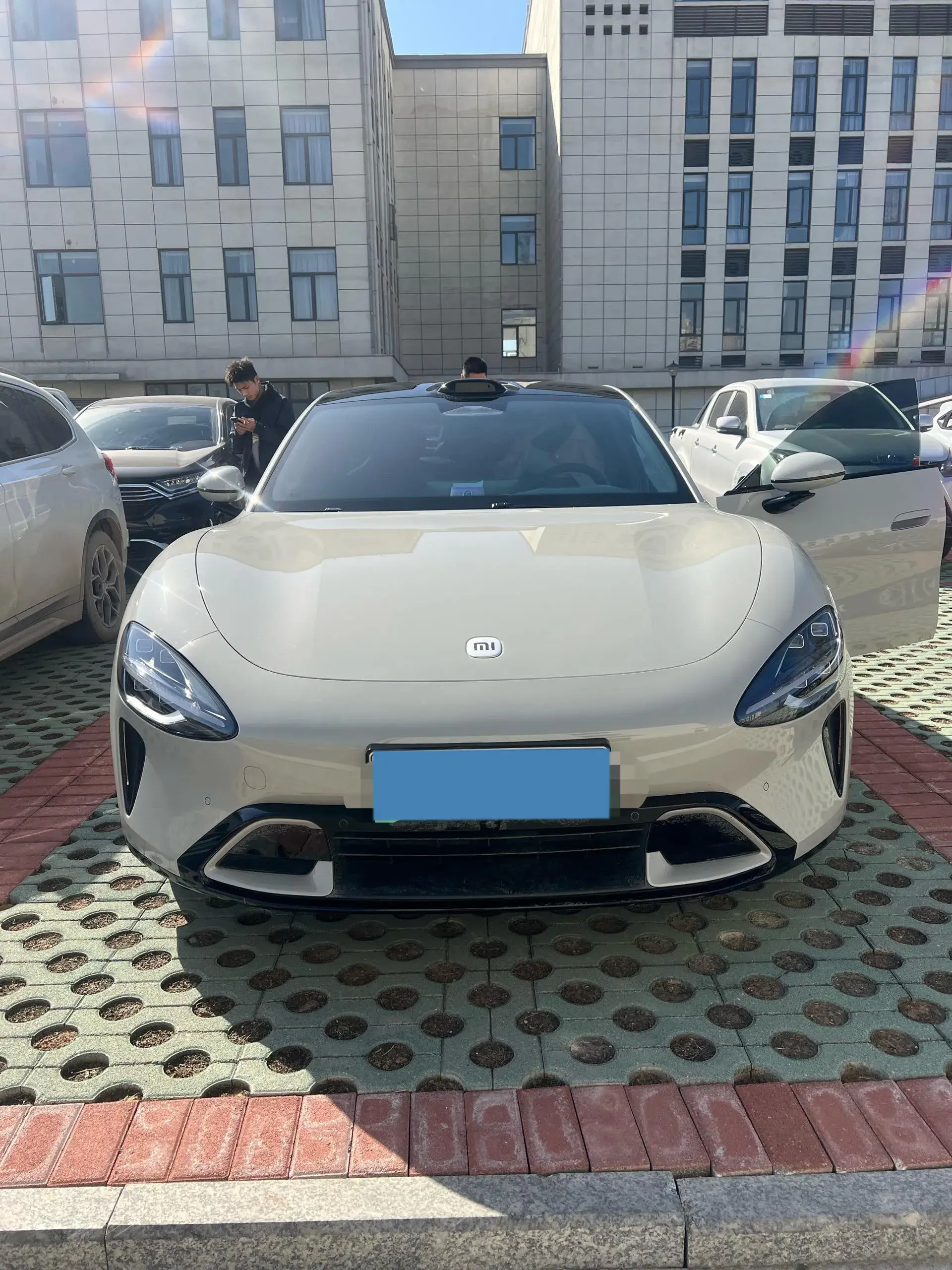 2024 MI SU7 thumbnail 2