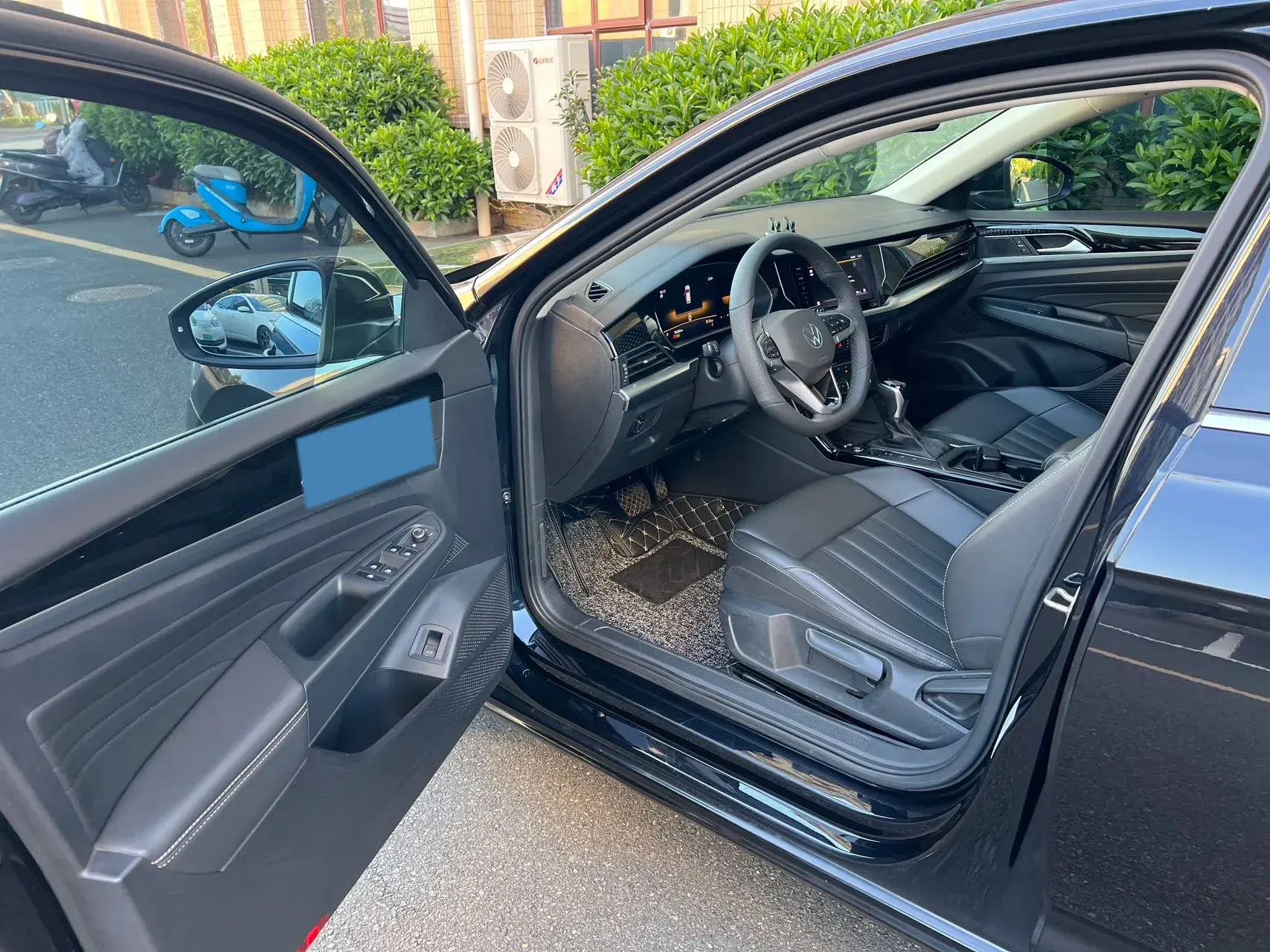 2022 VOLKSWAGEN PASSAT thumbnail 4