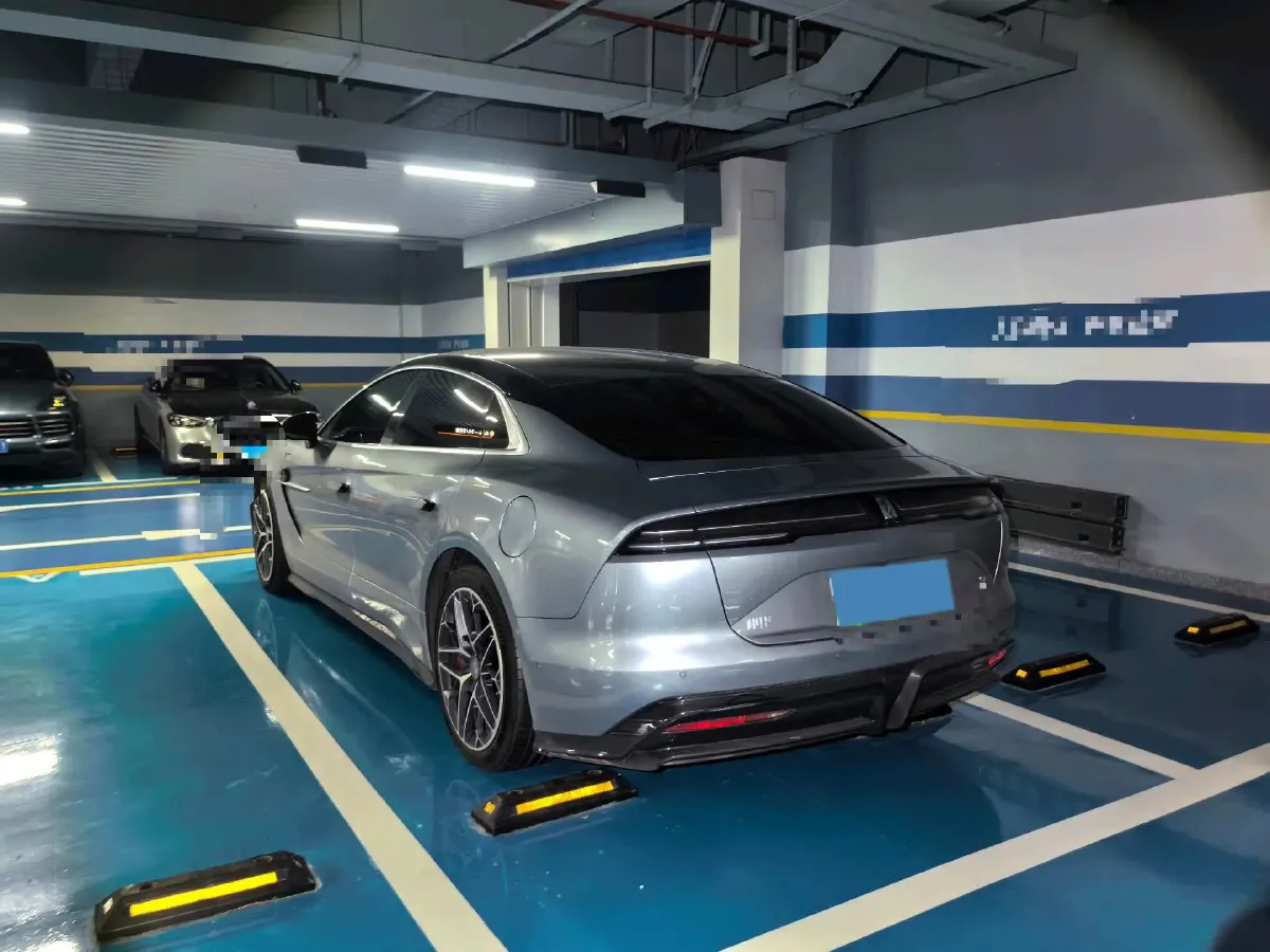 2025 YangWang U7 2.0T 245HP H4 E-CVT PHEV,autocango,china used car exporter,china ev exporter,chinese used car exporter,chinese used ev exporter