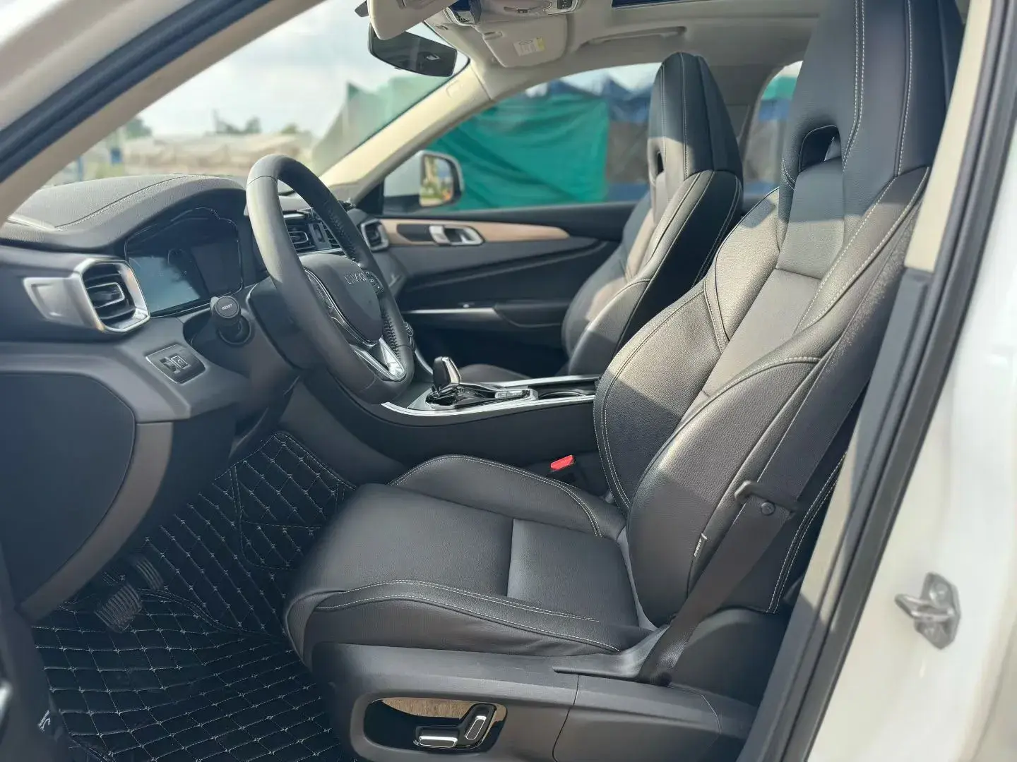 2019 LYNK&CO 01 thumbnail 4