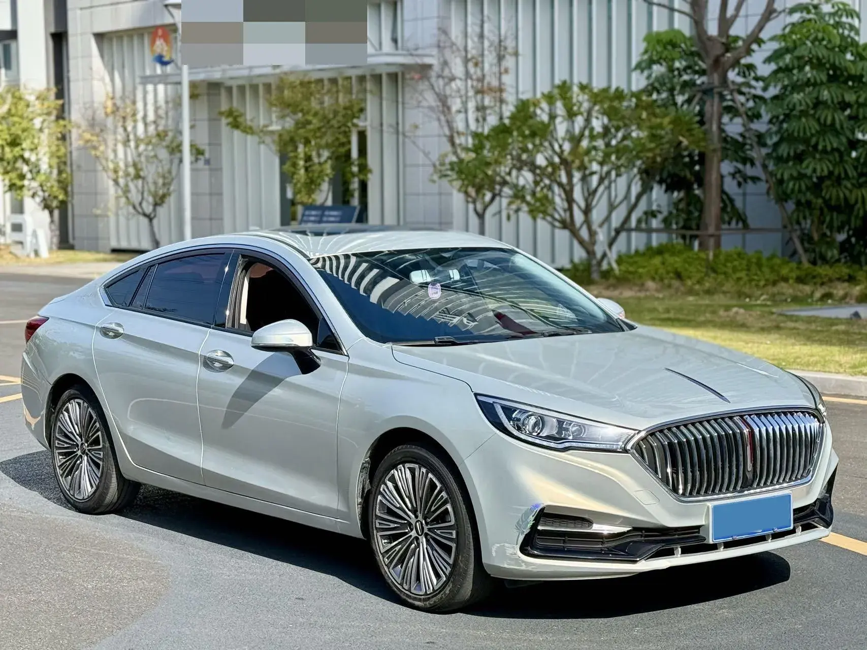 2022 HONGQI H5 thumbnail 4