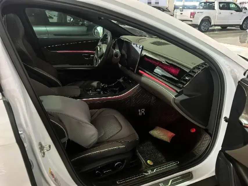 2022 BYD HAN thumbnail 4