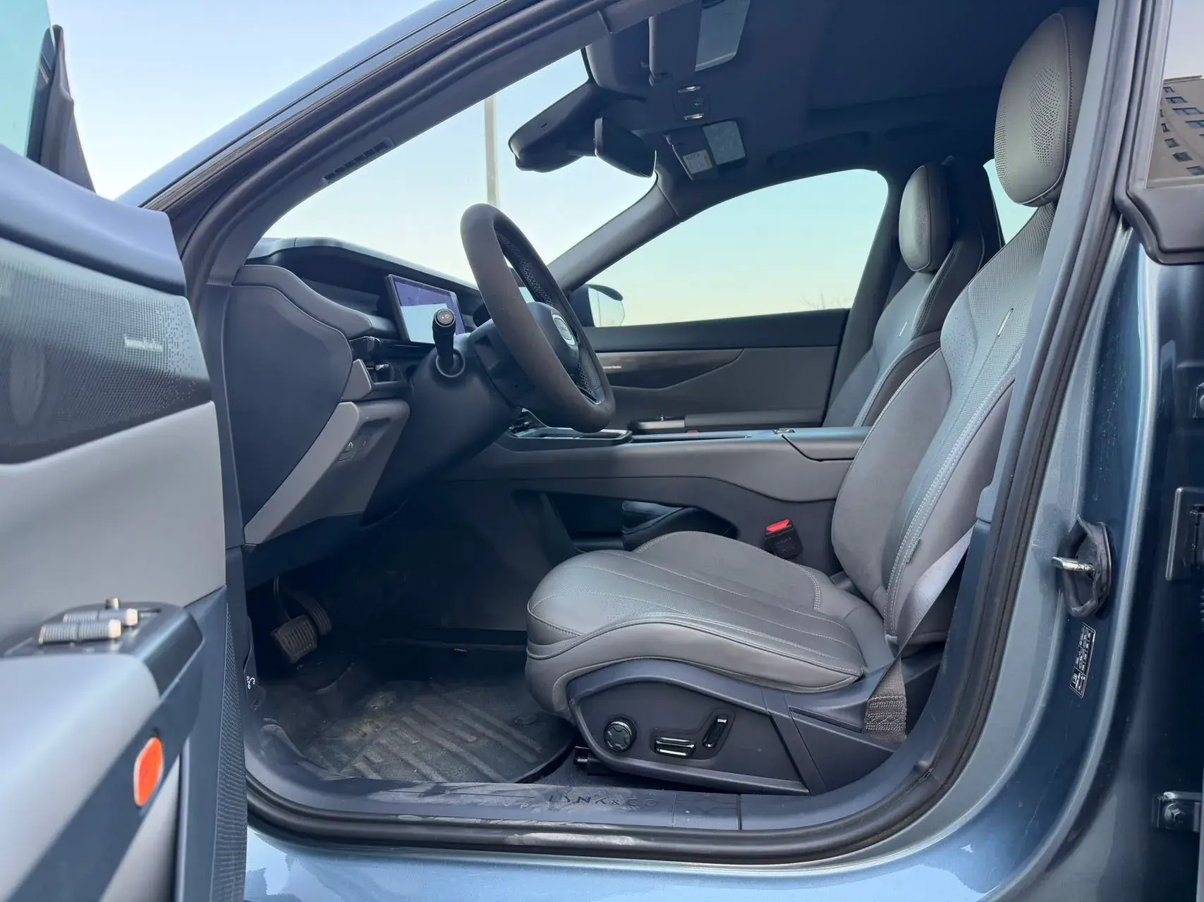 2024 LYNK&CO 07 thumbnail 4