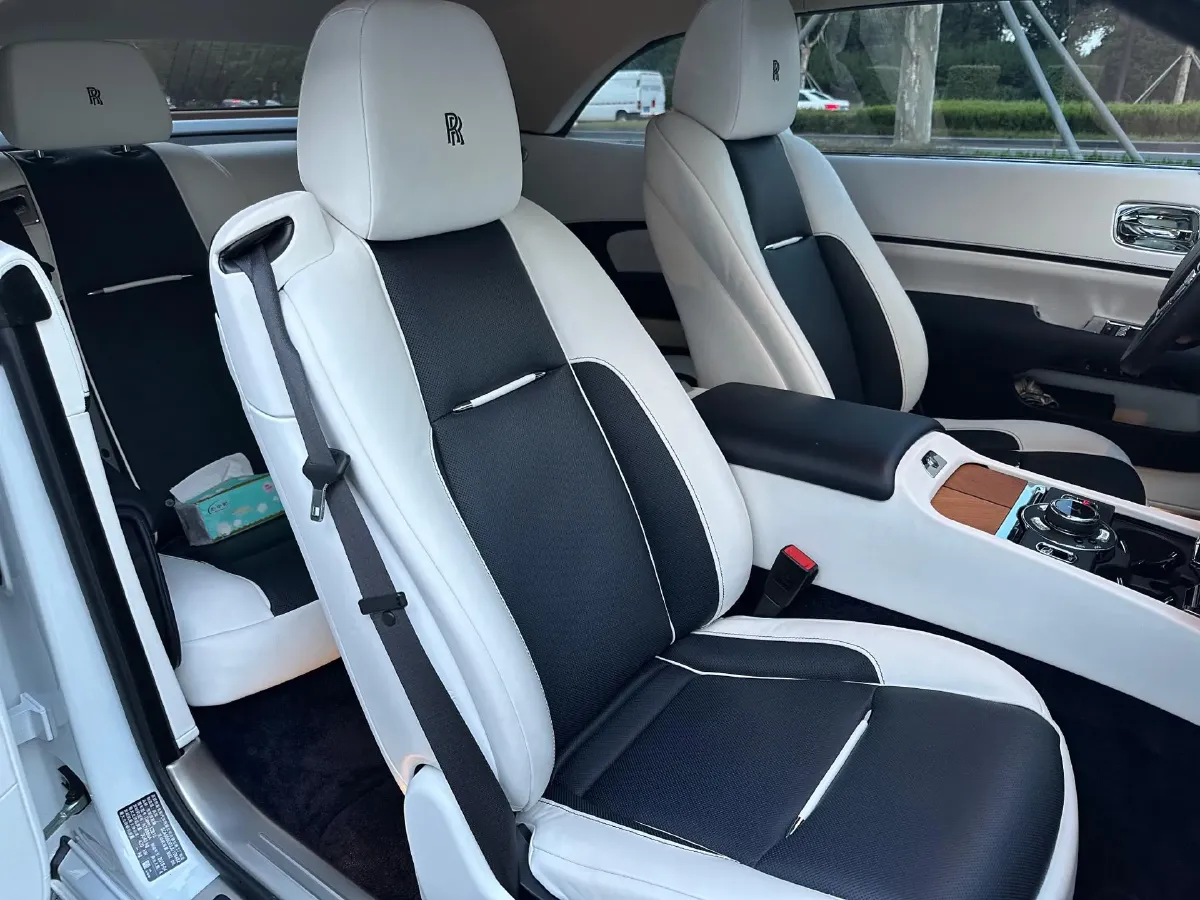 2018 Rolls-Royce Dawn 6.6T 571HP V12 8AT,autocango,china used car exporter,china ev exporter,chinese used car exporter,chinese used ev exporter