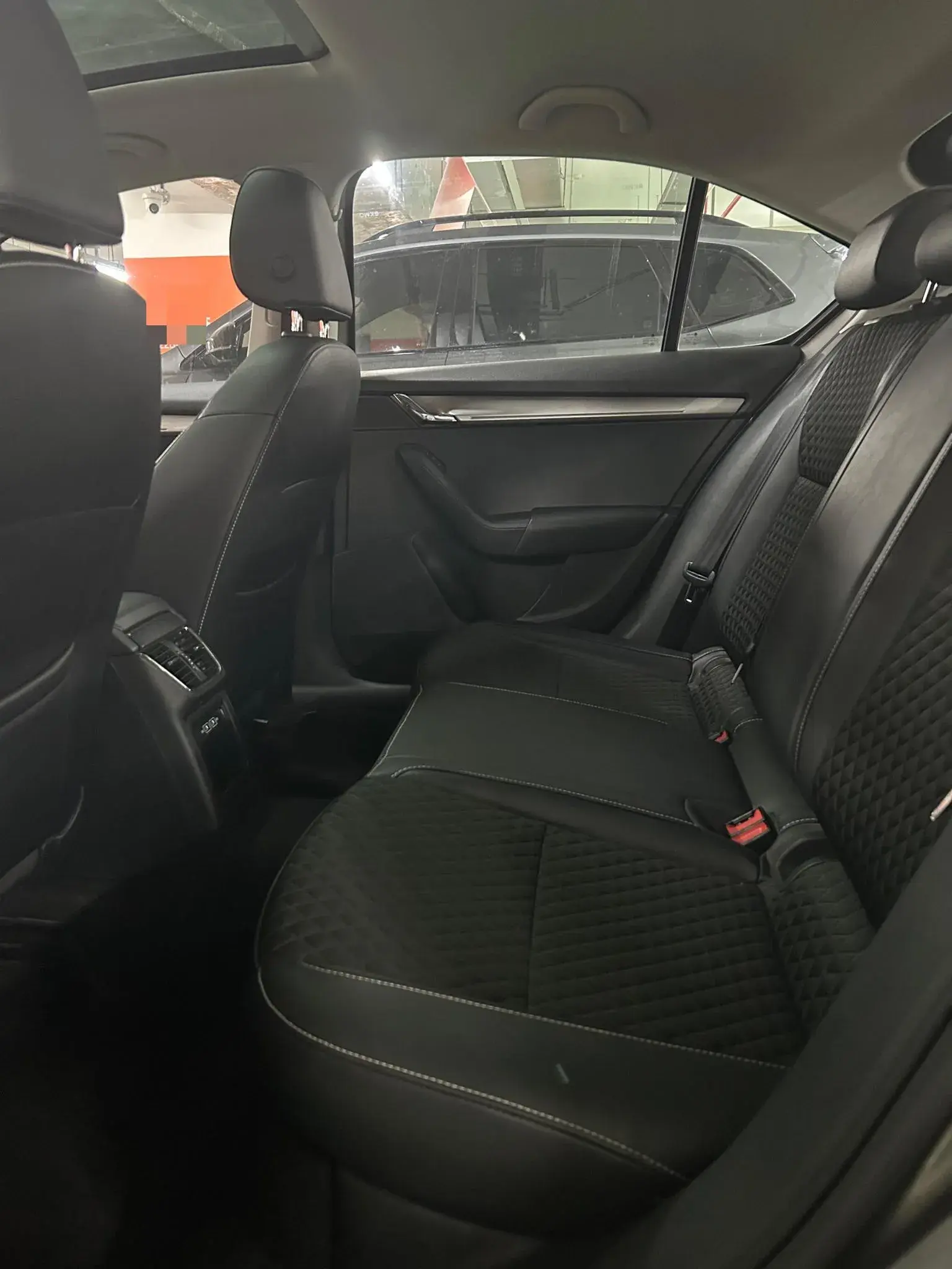 2019 SKODA OCTAVIA thumbnail 4