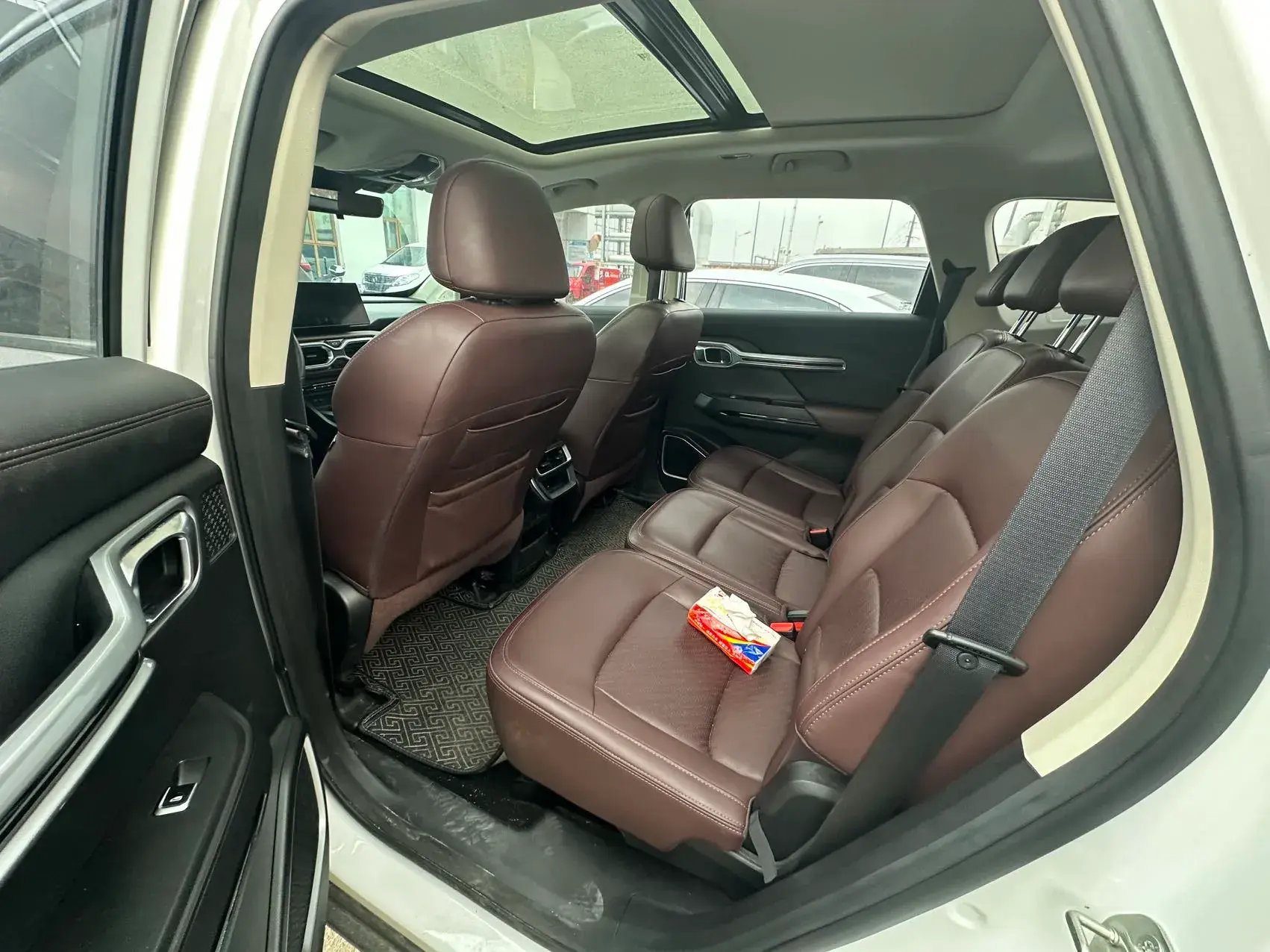 2022 GEELY OKAVANGO thumbnail 4