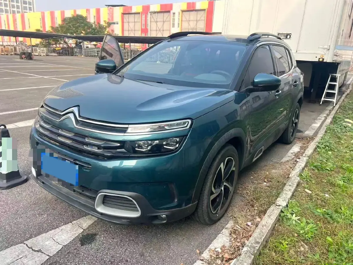 2021 Citroen C5 Aircross 1.8T 211HP L4 8AT