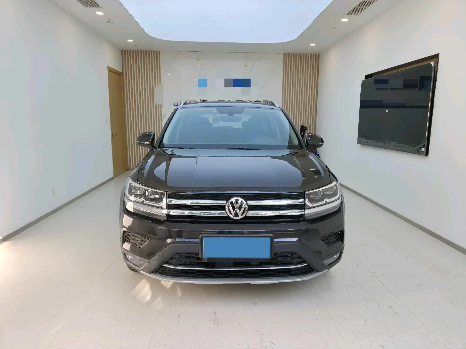 2020 VOLKSWAGEN THARU thumbnail 2