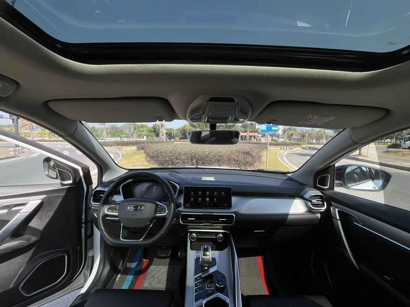 2020 GEELY COOLRAY thumbnail 4