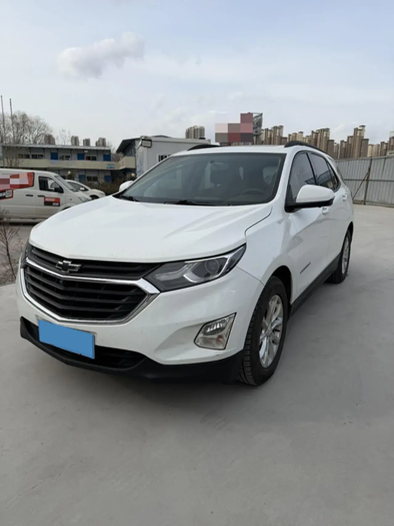 2019 CHEVROLET EQUINOX view 1