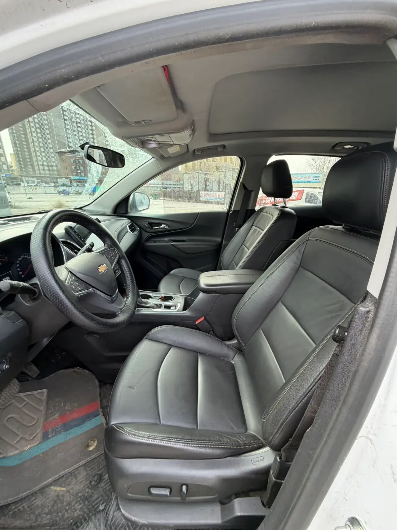 2019 CHEVROLET EQUINOX thumbnail 4