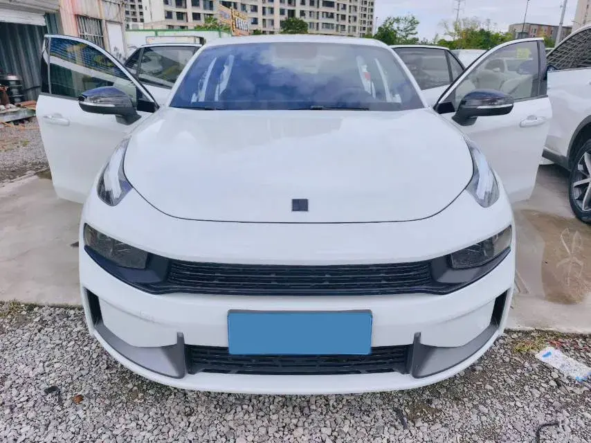 2018 LYNK&CO 03 thumbnail 2