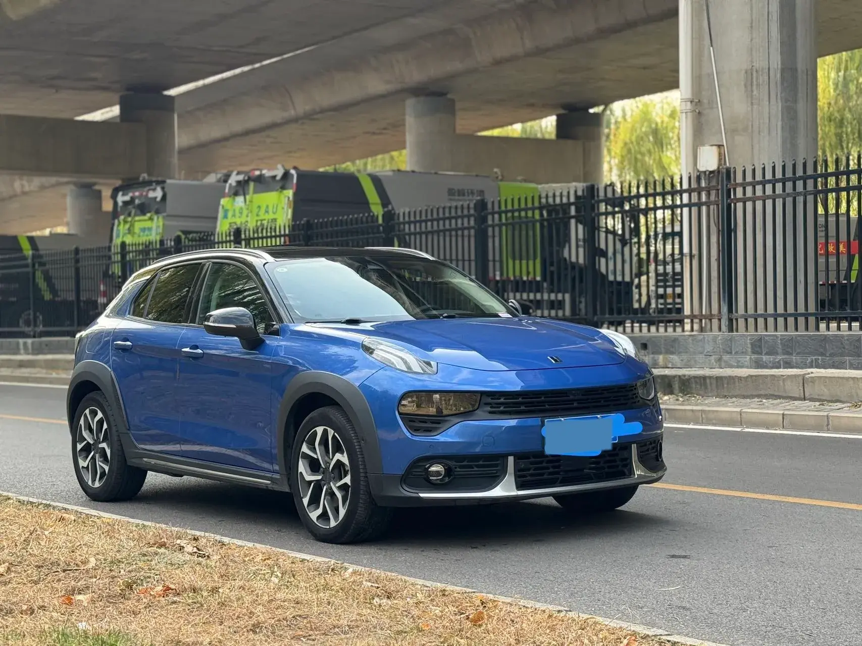 2018 LYNK&CO 02 thumbnail 3