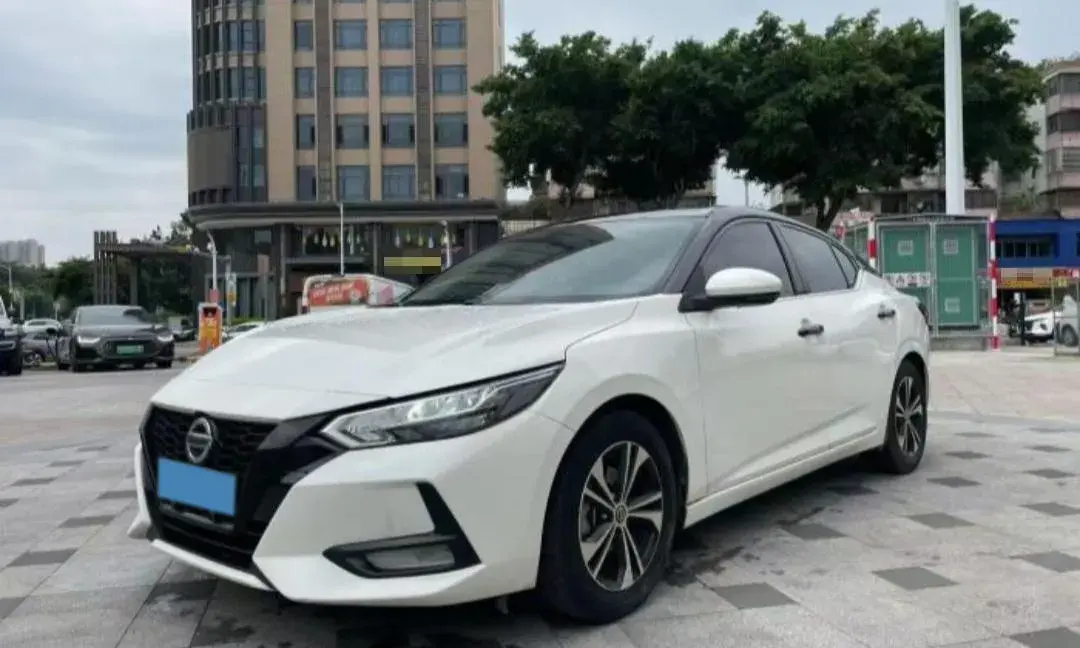 2021 NISSAN SYLPHY view 1