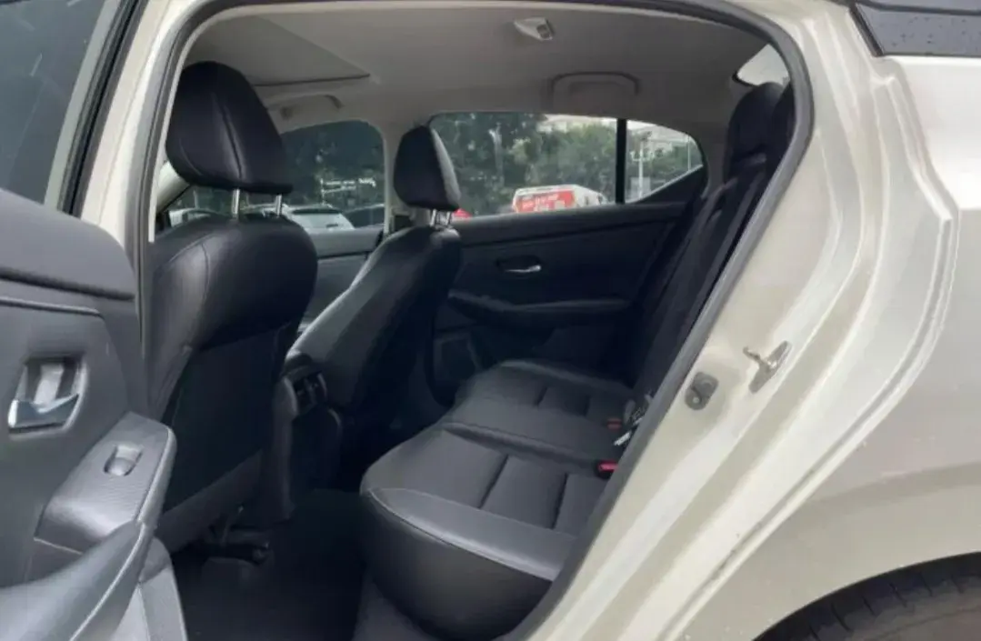 2021 NISSAN SYLPHY thumbnail 4