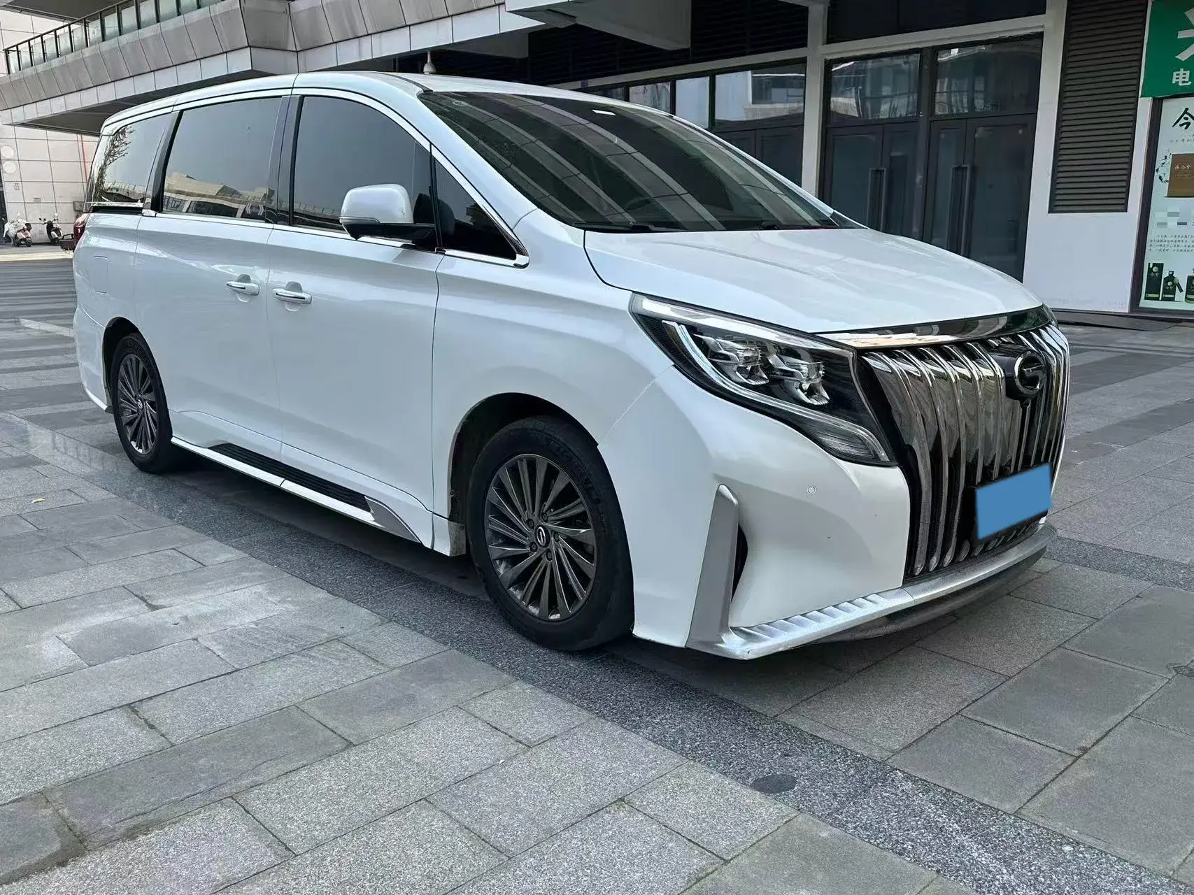 2021 GAC TRUMPCHI thumbnail 3