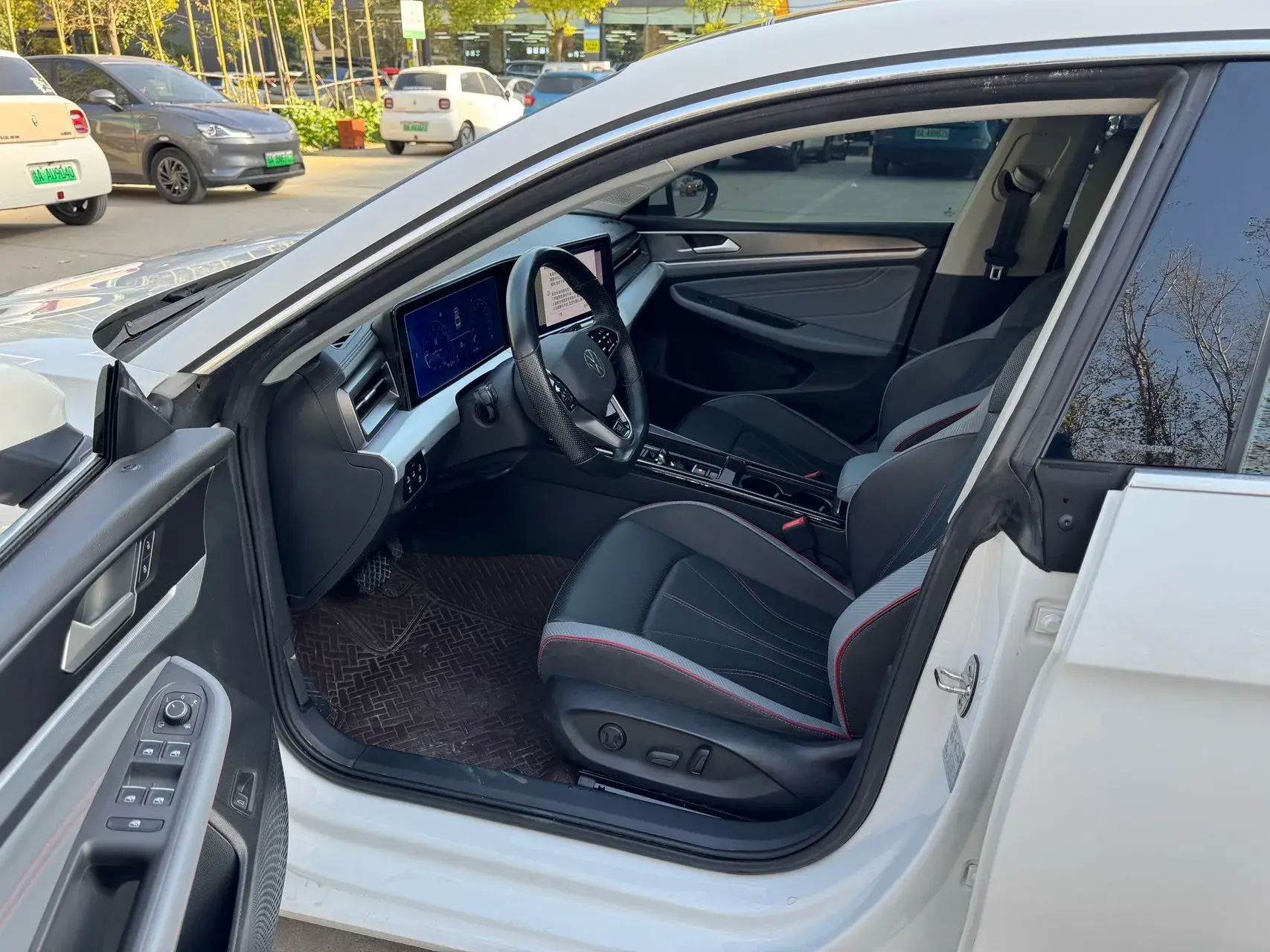 2022 VOLKSWAGEN LAMANDO thumbnail 4