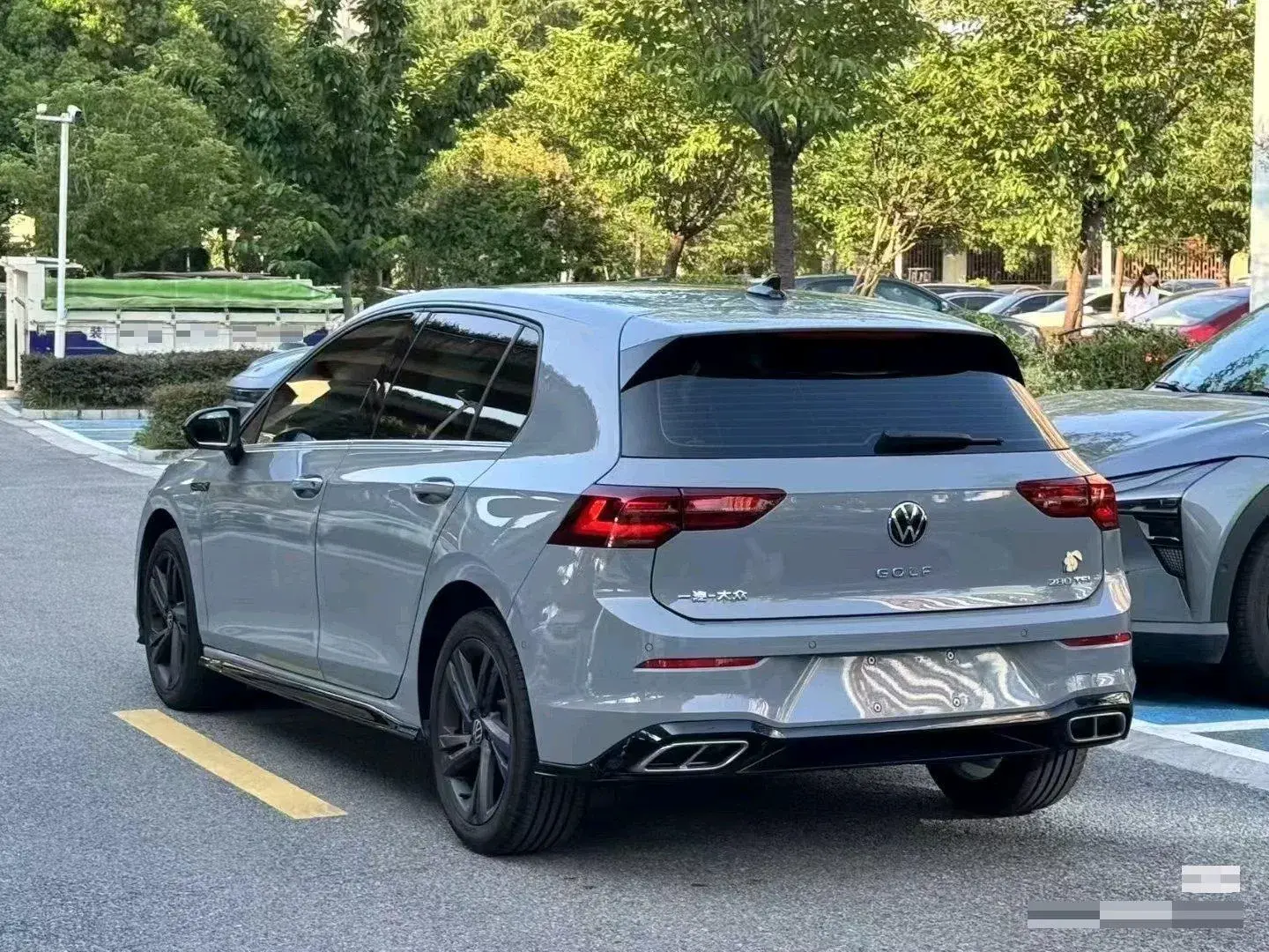 2023 VOLKSWAGEN GOLF thumbnail 3