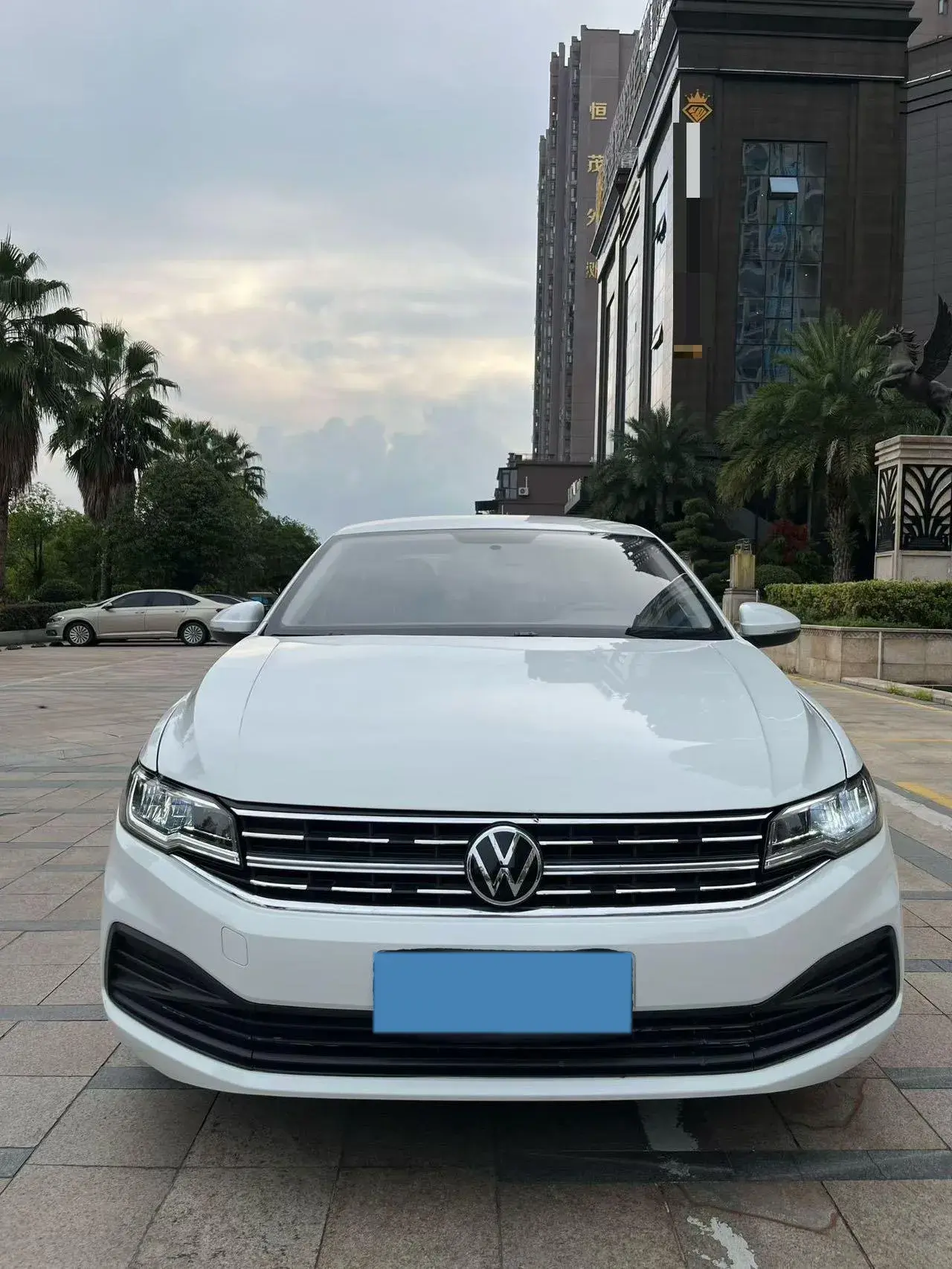 2021 VOLKSWAGEN BORA thumbnail 3
