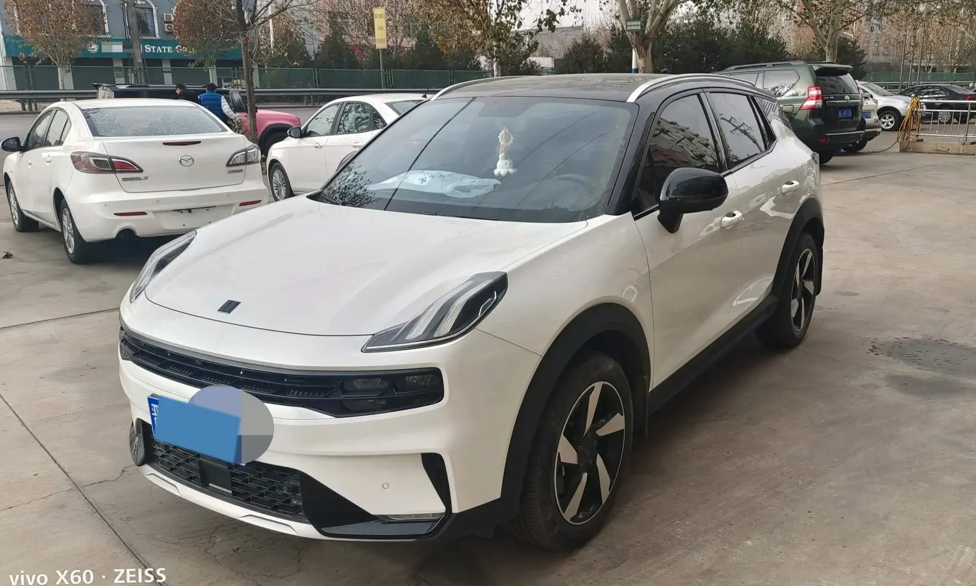 2020 LYNK&CO 06 view 1