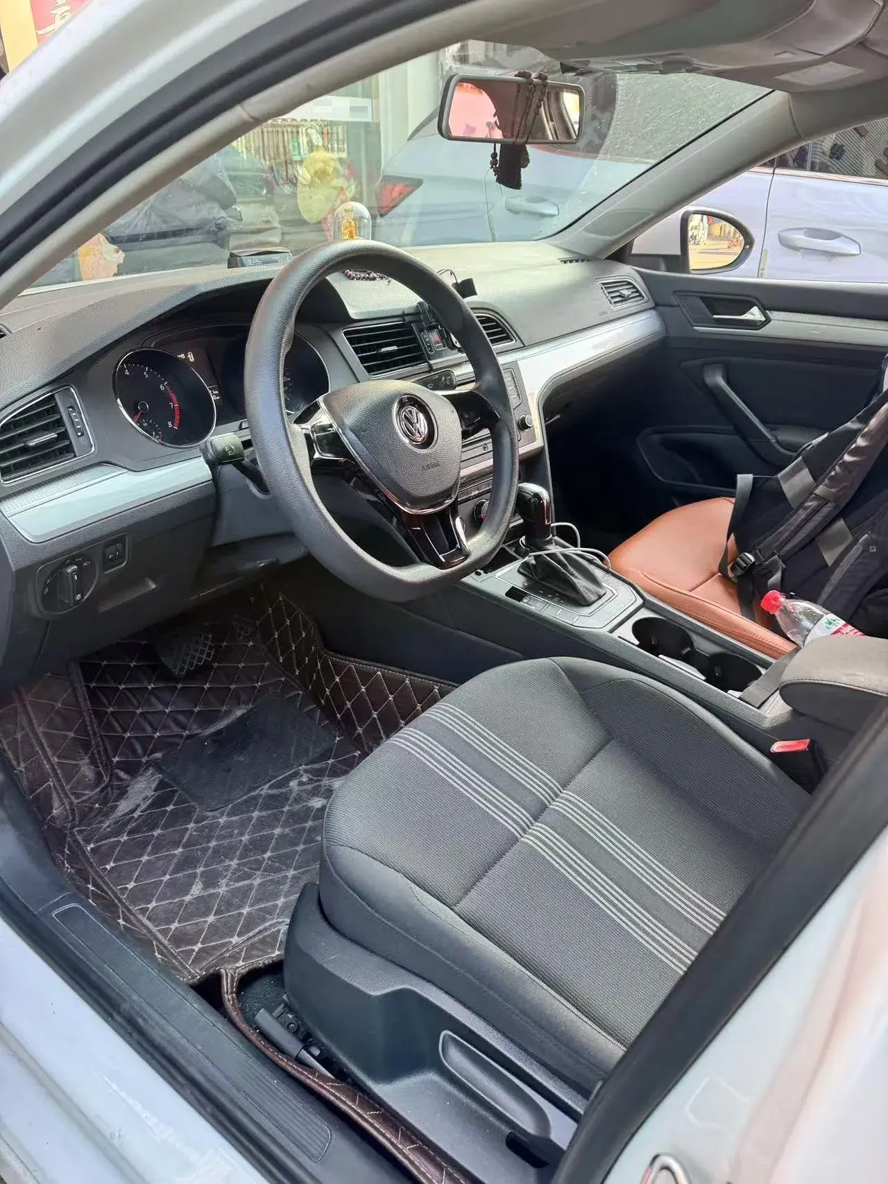 2018 VOLKSWAGEN LAMANDO thumbnail 4