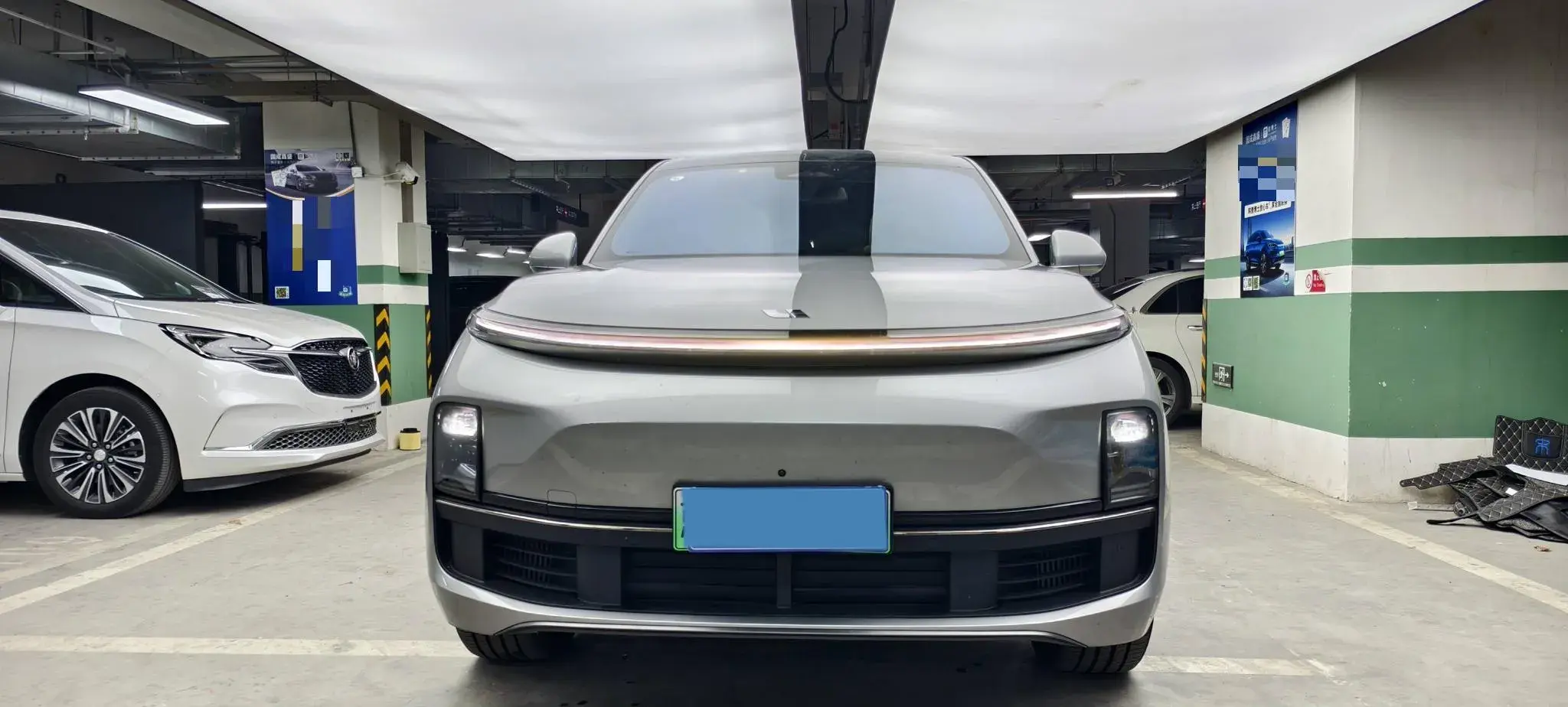 2023 LI L8 thumbnail 2