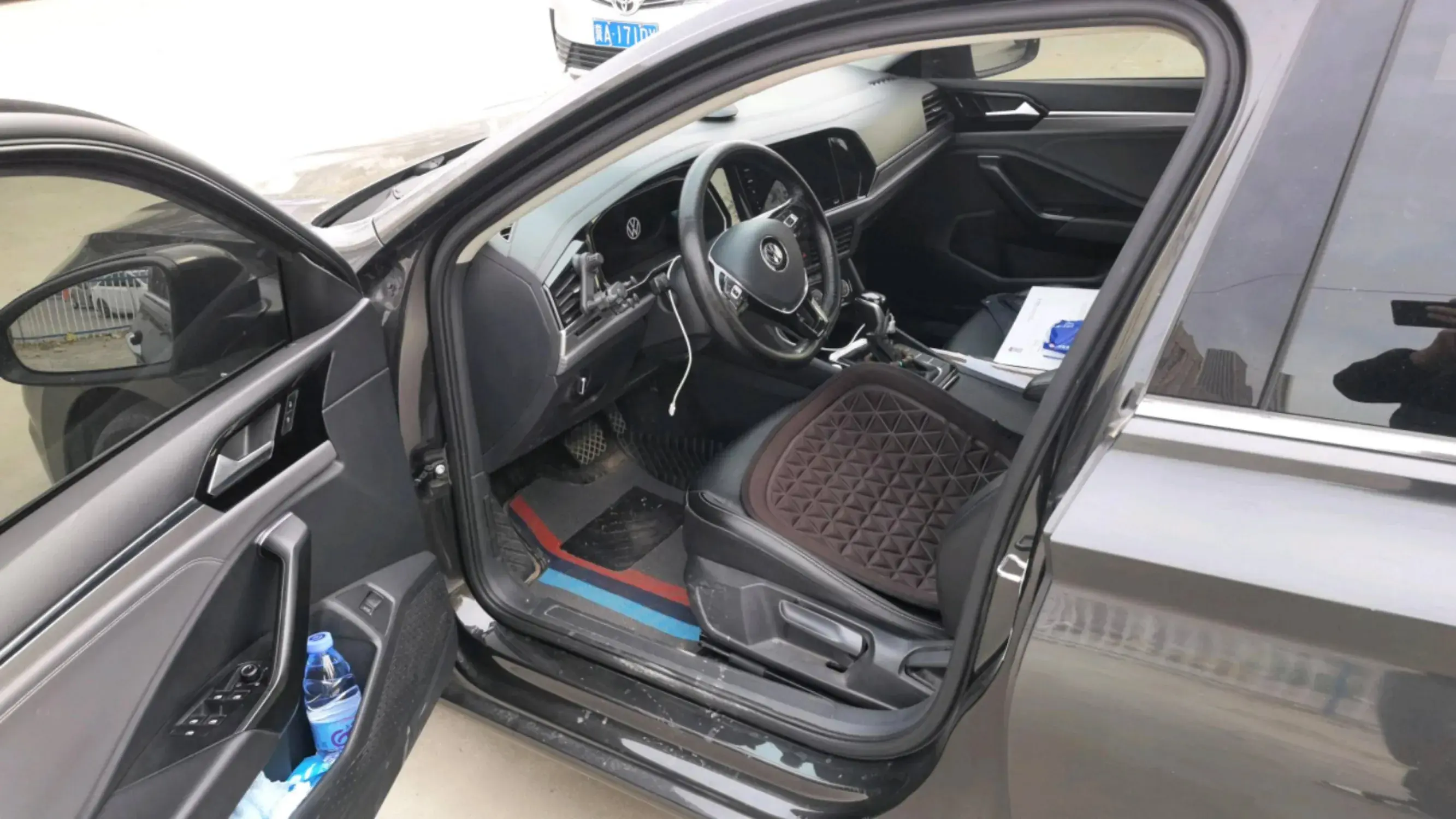 2021 VOLKSWAGEN SAGITAR thumbnail 2