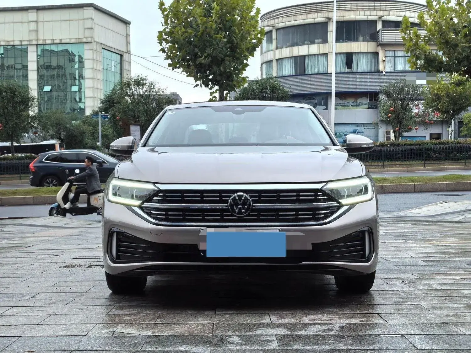 2023 VOLKSWAGEN SAGITAR thumbnail 2