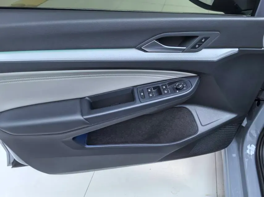 2021 Volkswagen Golf 1.4T 150HP L4 7DCT,autocango,china used car exporter,china ev exporter,chinese used car exporter,chinese used ev exporter