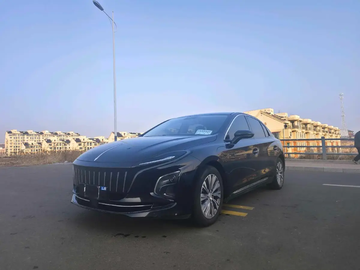 2022 HongQi E-QM5 BEV 54KWH