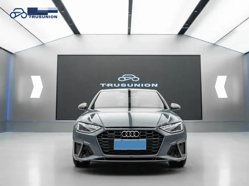 2022 AUDI A4L thumbnail 2