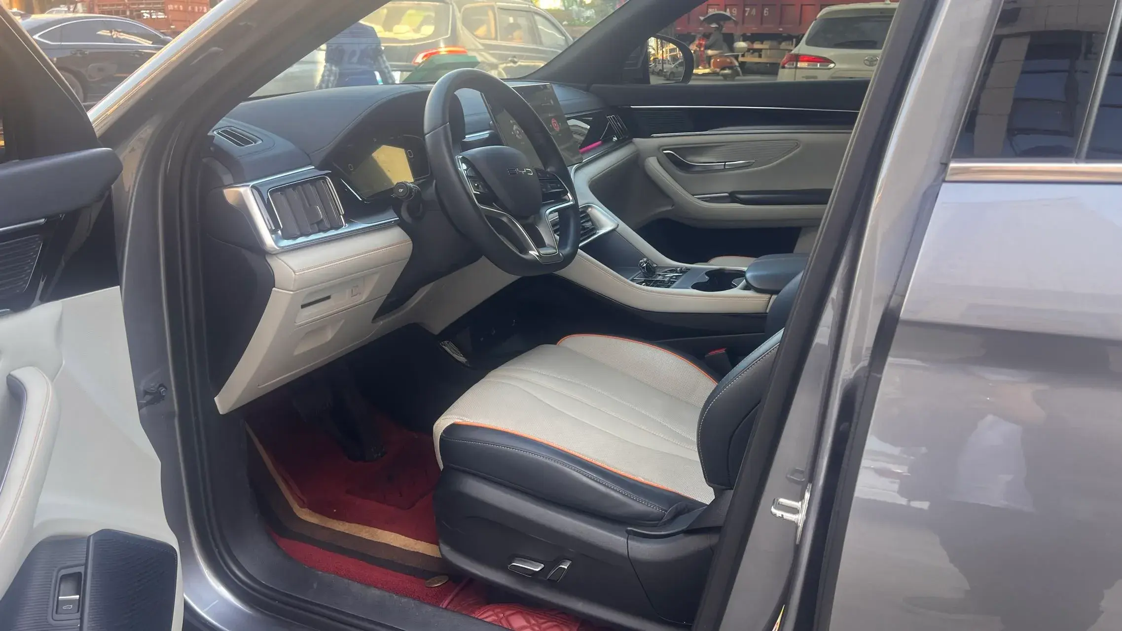 2024 BYD SONG thumbnail 4