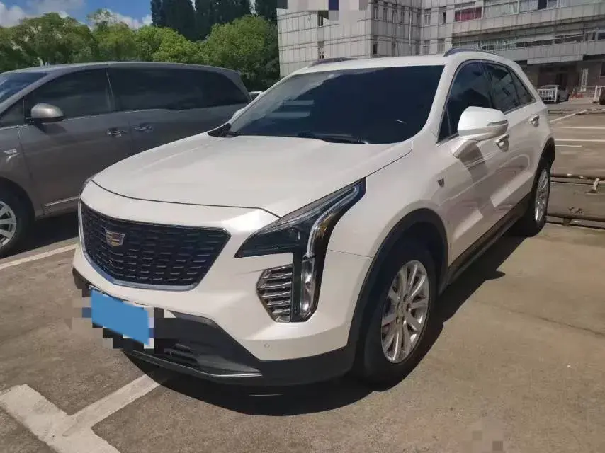 2021 CADILLAC XT4 view 1