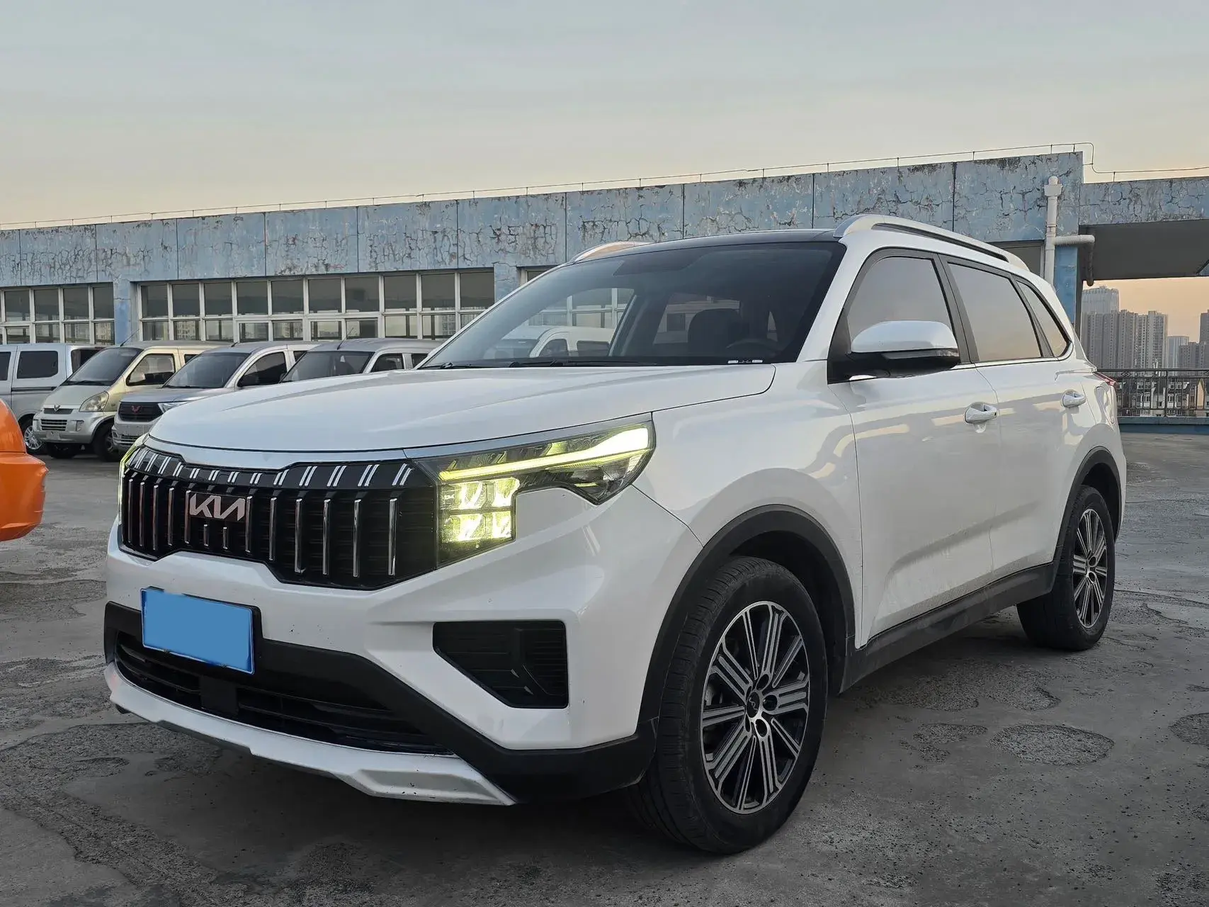 2021 KIA SPORTAGE view 1