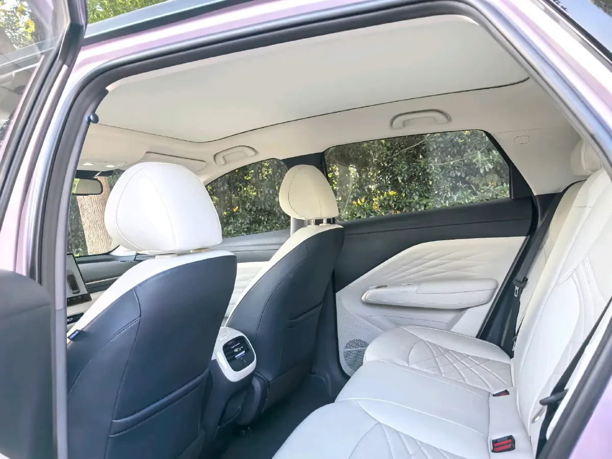 2025 ARCFOX T1 BEV,autocango,china used car exporter,china ev exporter,chinese used car exporter,chinese used ev exporter