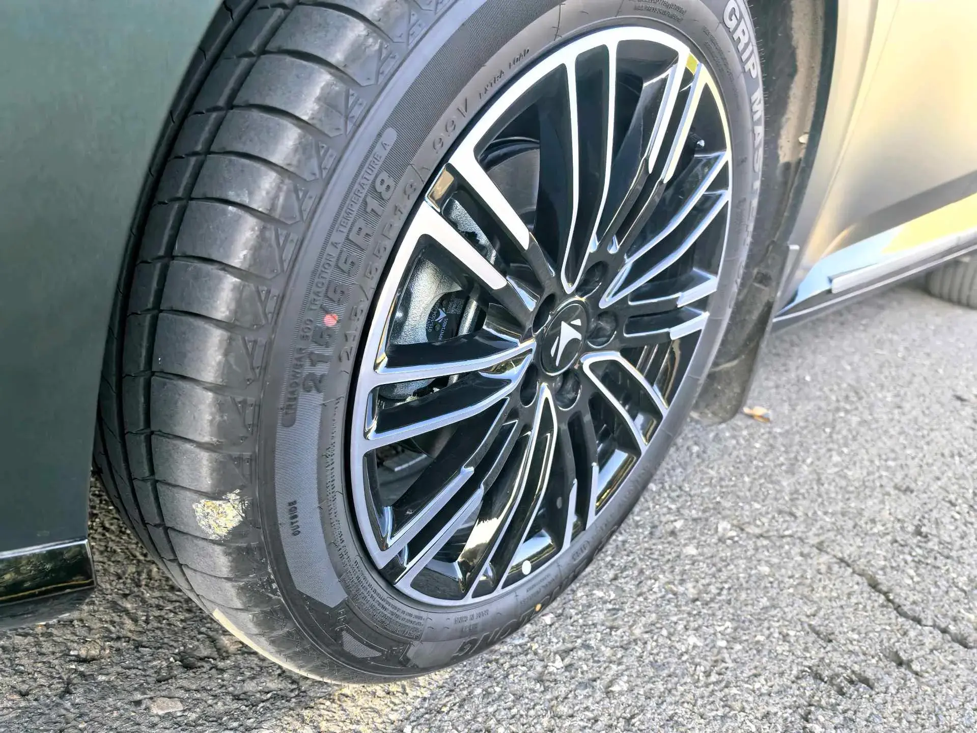 2025 ARCFOX T1 thumbnail 4