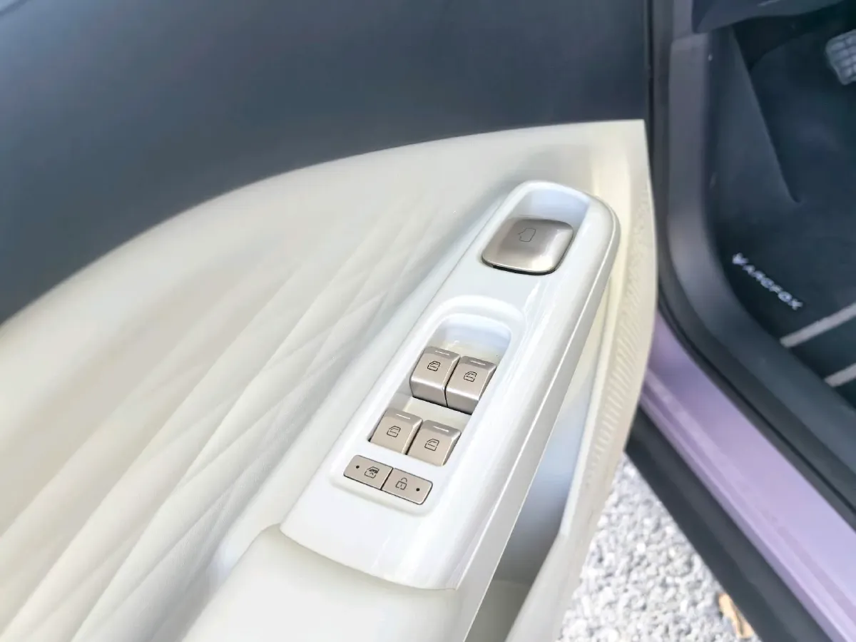 2025 ARCFOX T1 BEV,autocango,china used car exporter,china ev exporter,chinese used car exporter,chinese used ev exporter