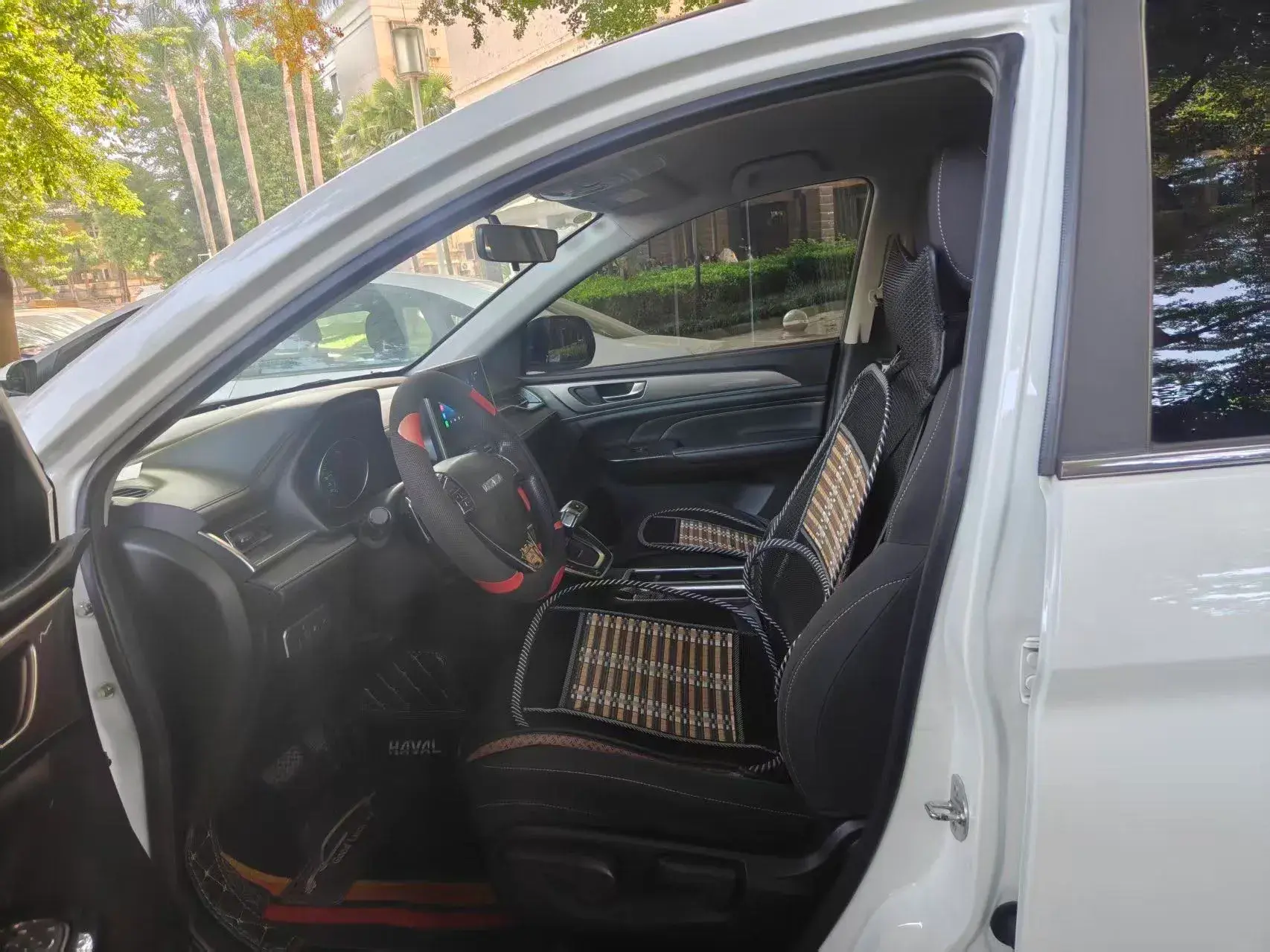 2021 HAVAL M6 thumbnail 4