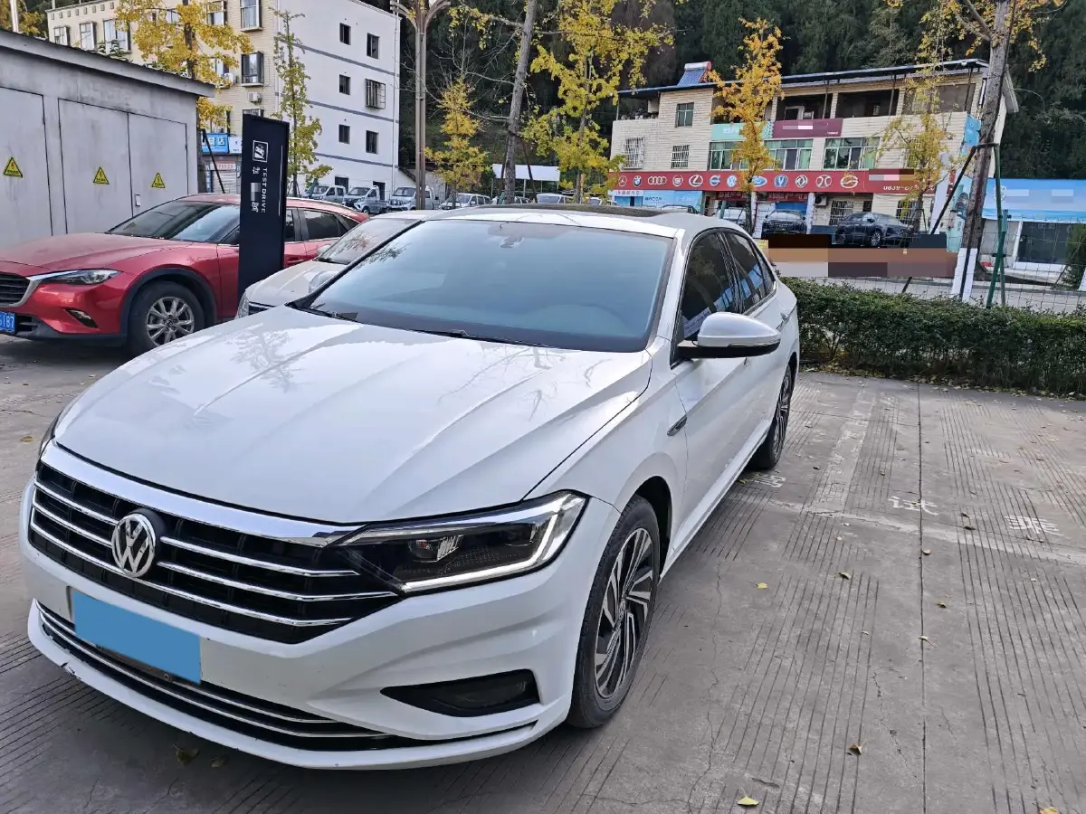 2022 Volkswagen Sagitar 1.4T 150HP L4 7DCT