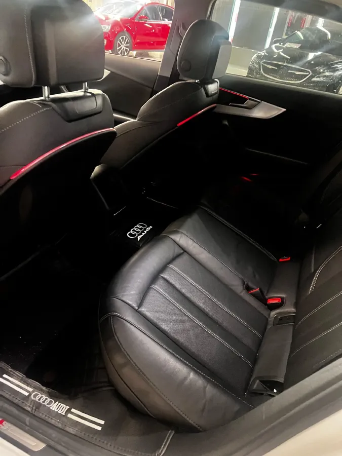 2020 Audi A4L 2.0T 190HP L4 7DCT,autocango,china used car exporter,china ev exporter,chinese used car exporter,chinese used ev exporter