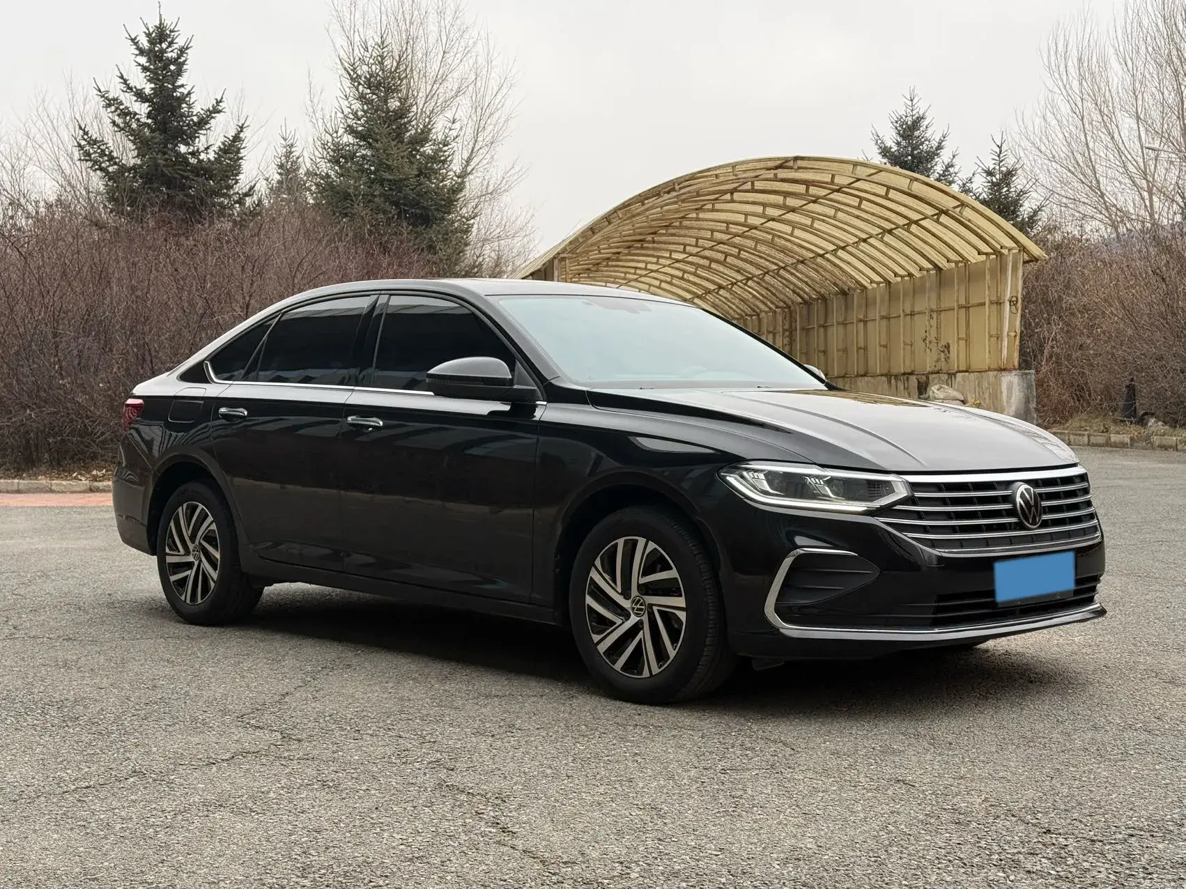 2023 VOLKSWAGEN LAVIDA thumbnail 3