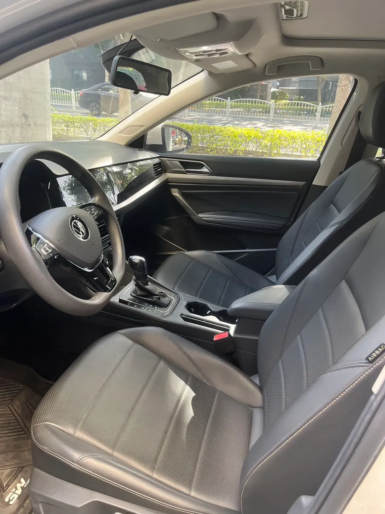 2022 VOLKSWAGEN LAVIDA thumbnail 3