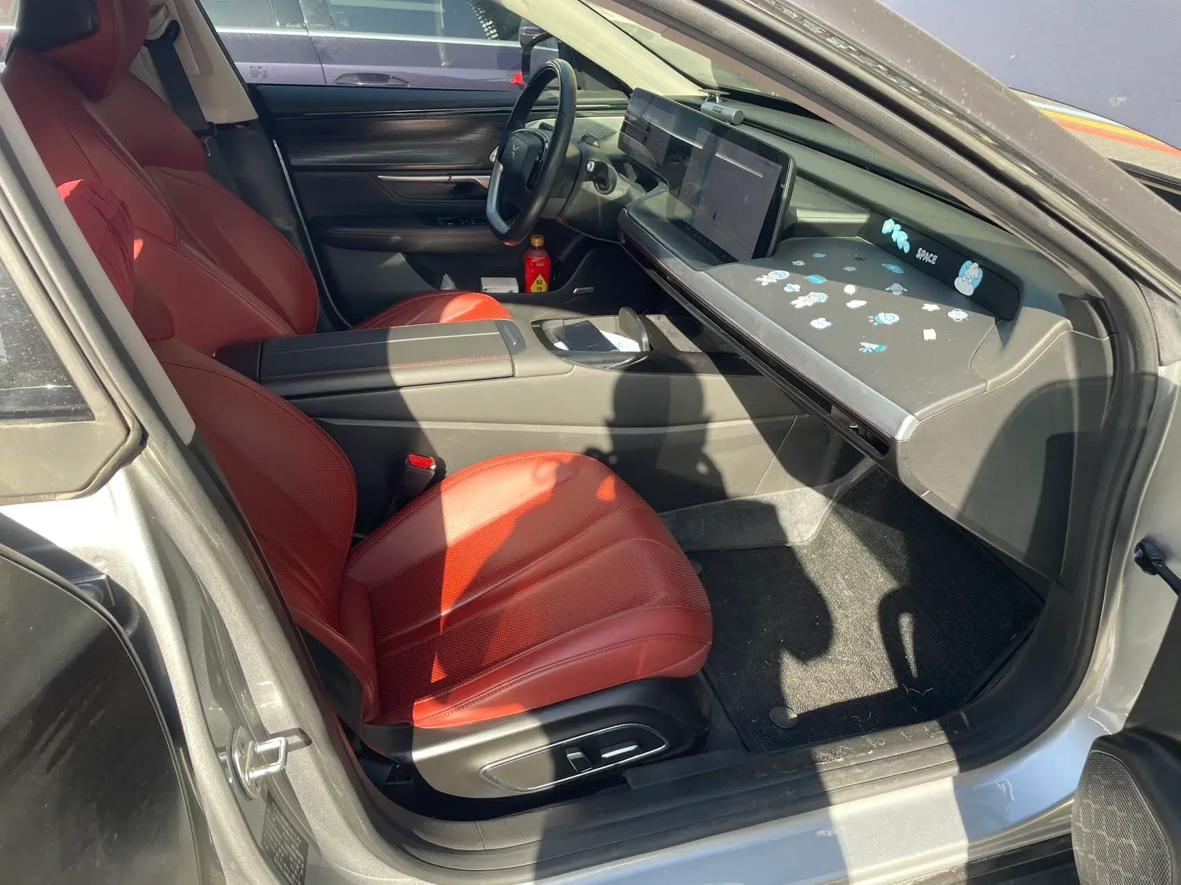 2020 XPENG P7 thumbnail 3