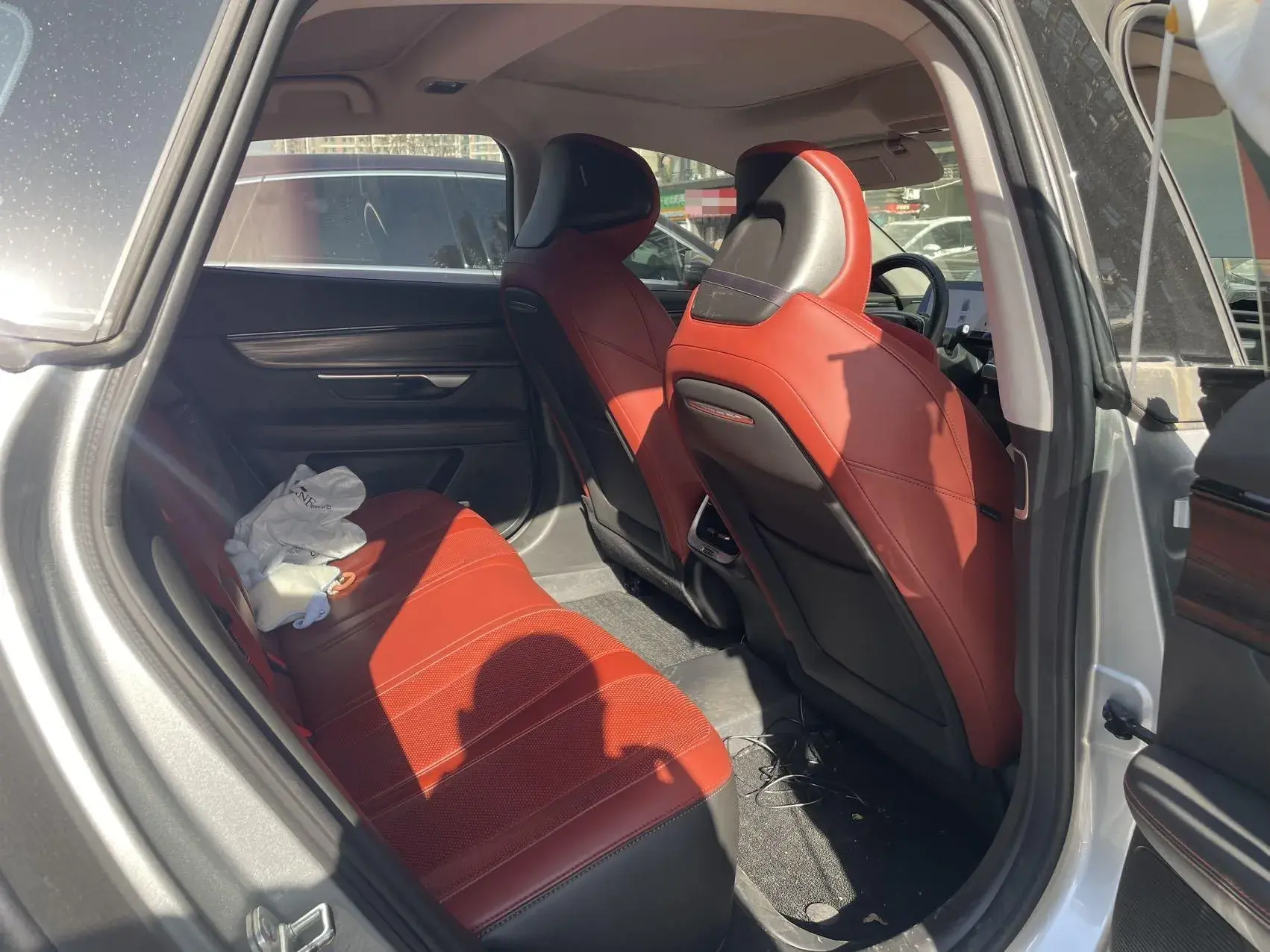 2020 XPENG P7 thumbnail 4