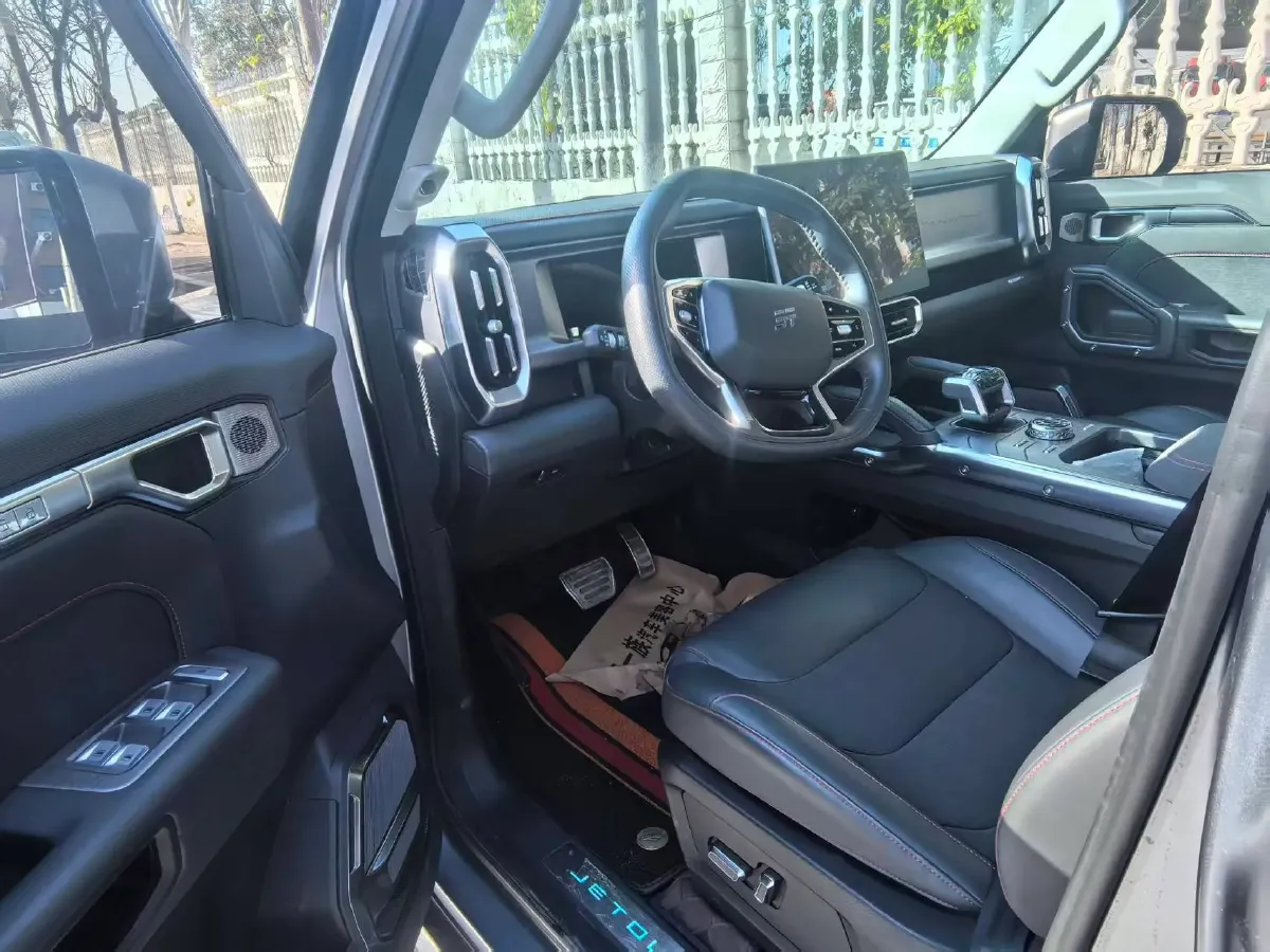 2023 Jetour Traveller 2.0T 254HP L4 8AT,autocango,china used car exporter,china ev exporter,chinese used car exporter,chinese used ev exporter