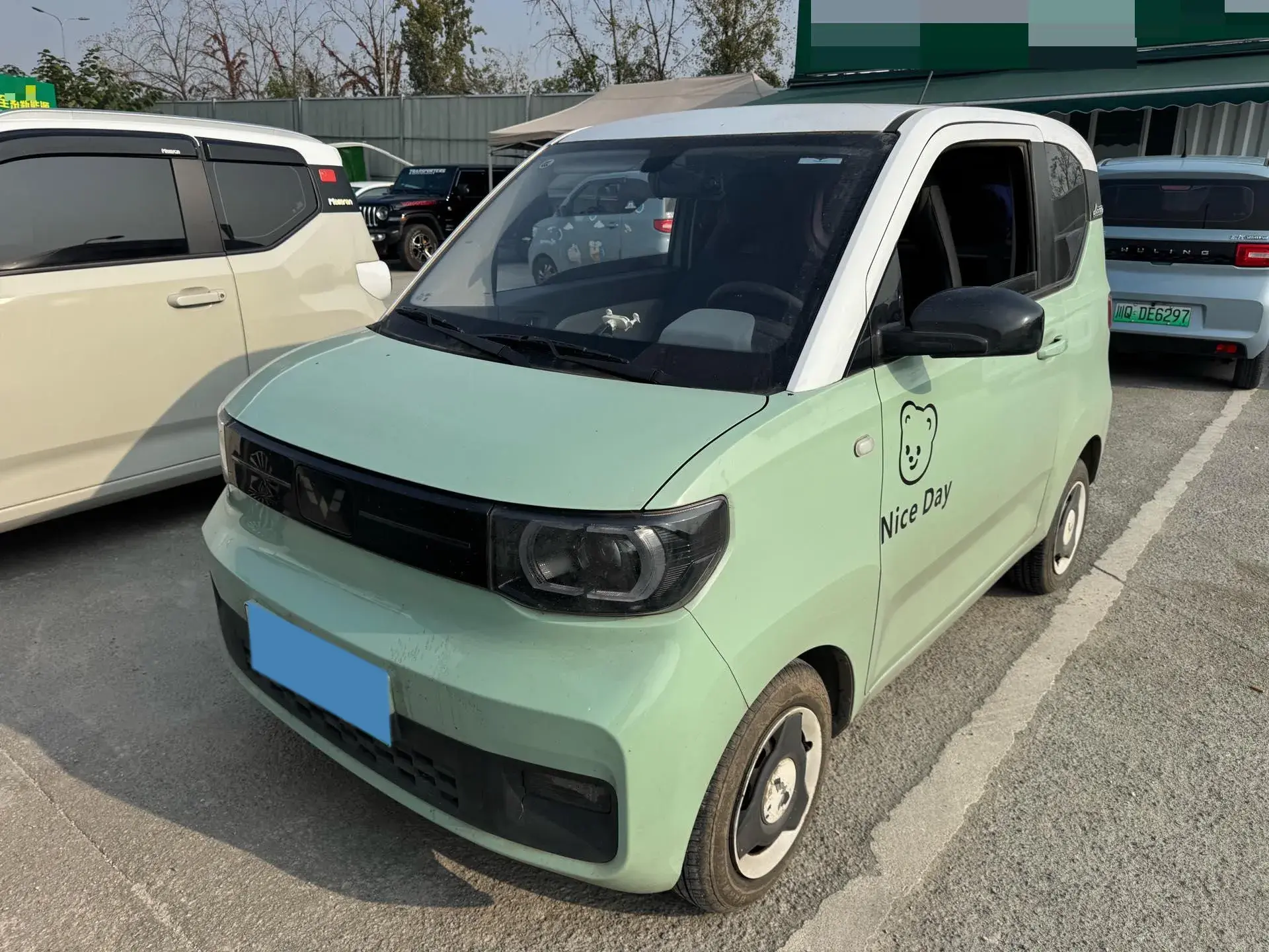 2022 WULING HONGGUANG view 1