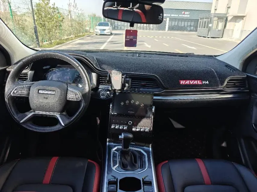 2018 Haval H4 1.5T 169HP L4 7DCT,autocango,china used car exporter,china ev exporter,chinese used car exporter,chinese used ev exporter