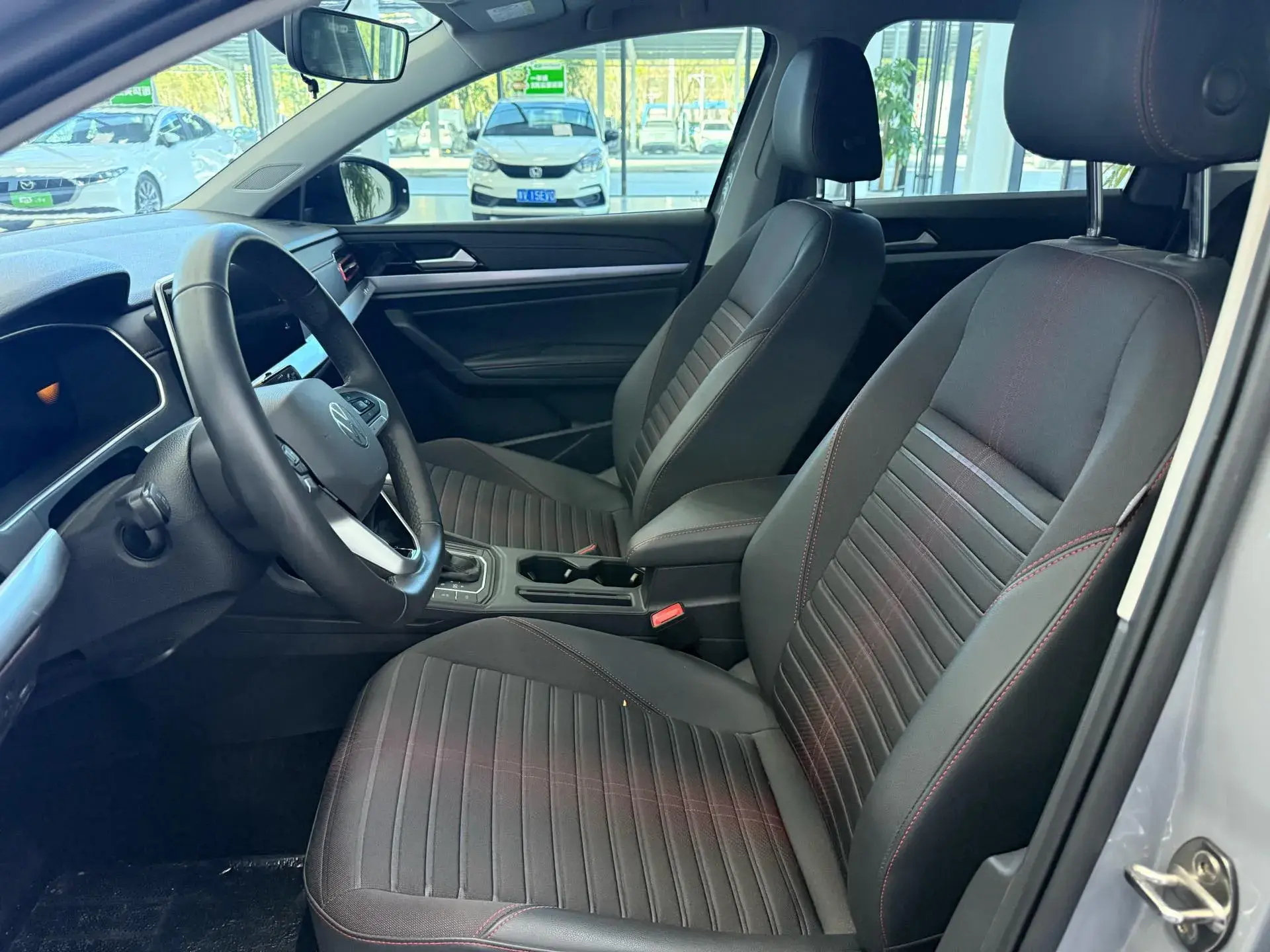 2023 VOLKSWAGEN LAVIDA thumbnail 2