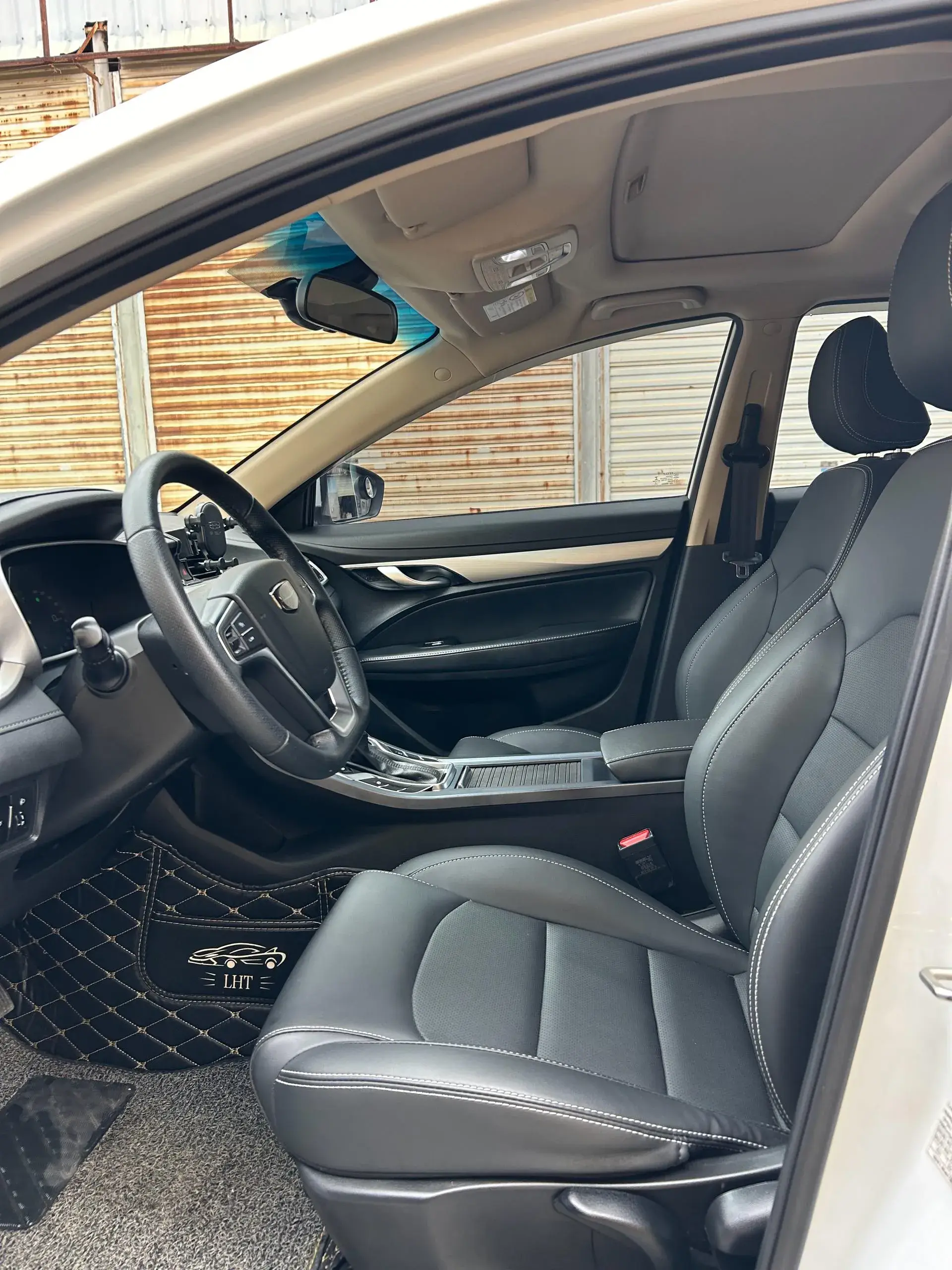 2019 GEELY EMGRAND thumbnail 4